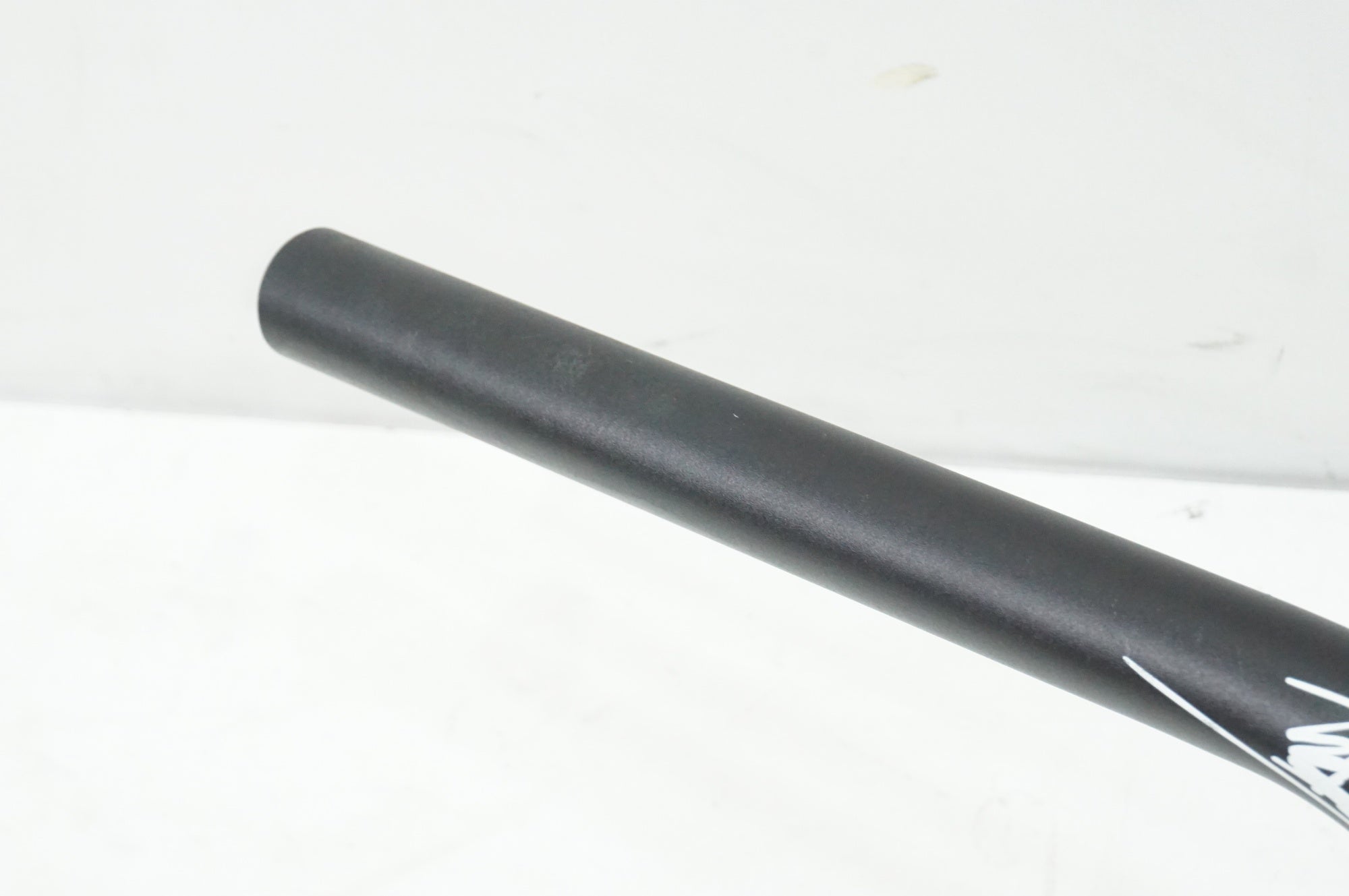 BONZ 「ボンズ」 ライザーバー 710mm φ31.8 ハンドル / 大宮店