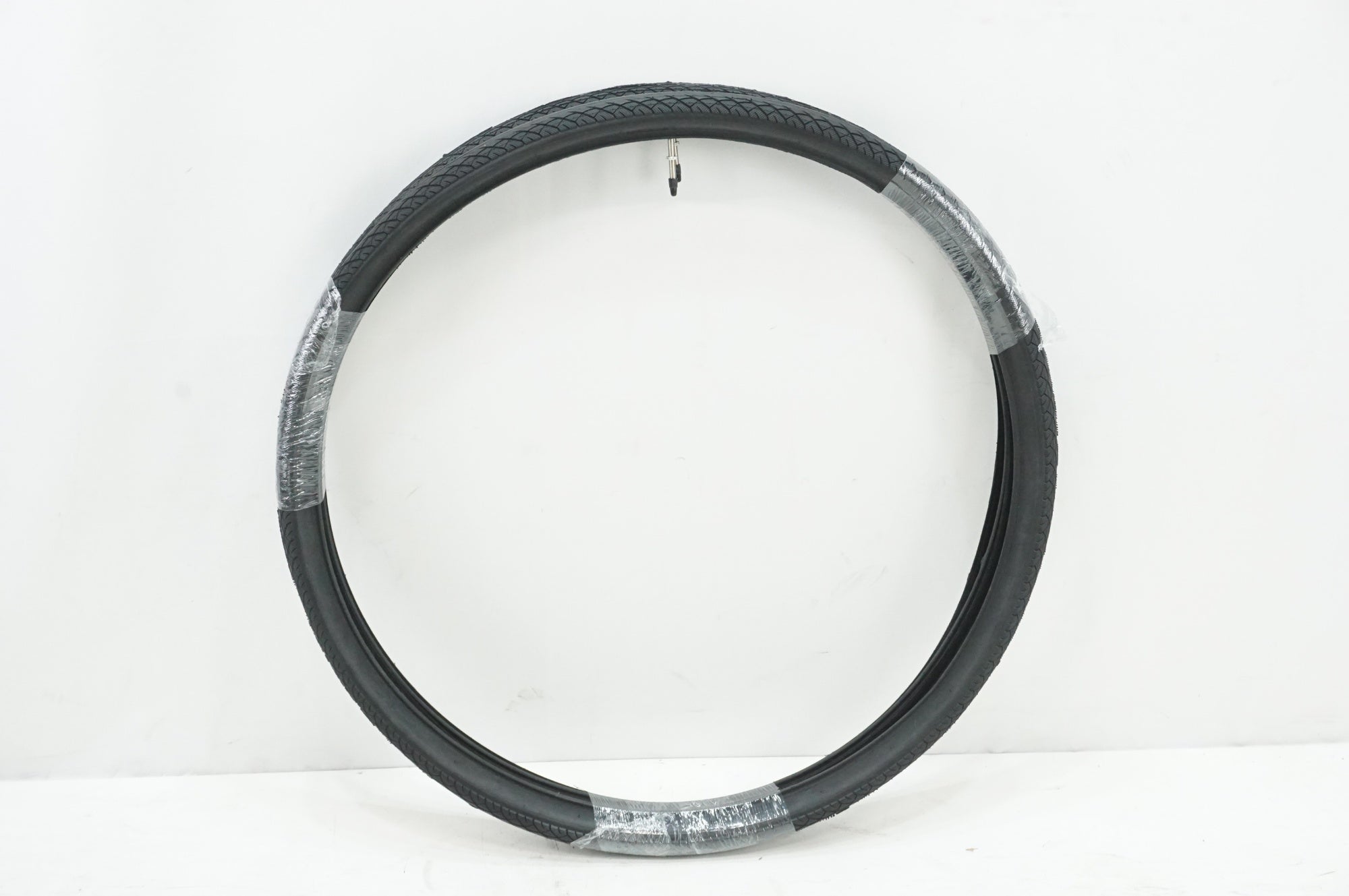 KENDA 「ケンダ」 700×38C-28C-1 5/8×1 1/2 タイヤチューブセット