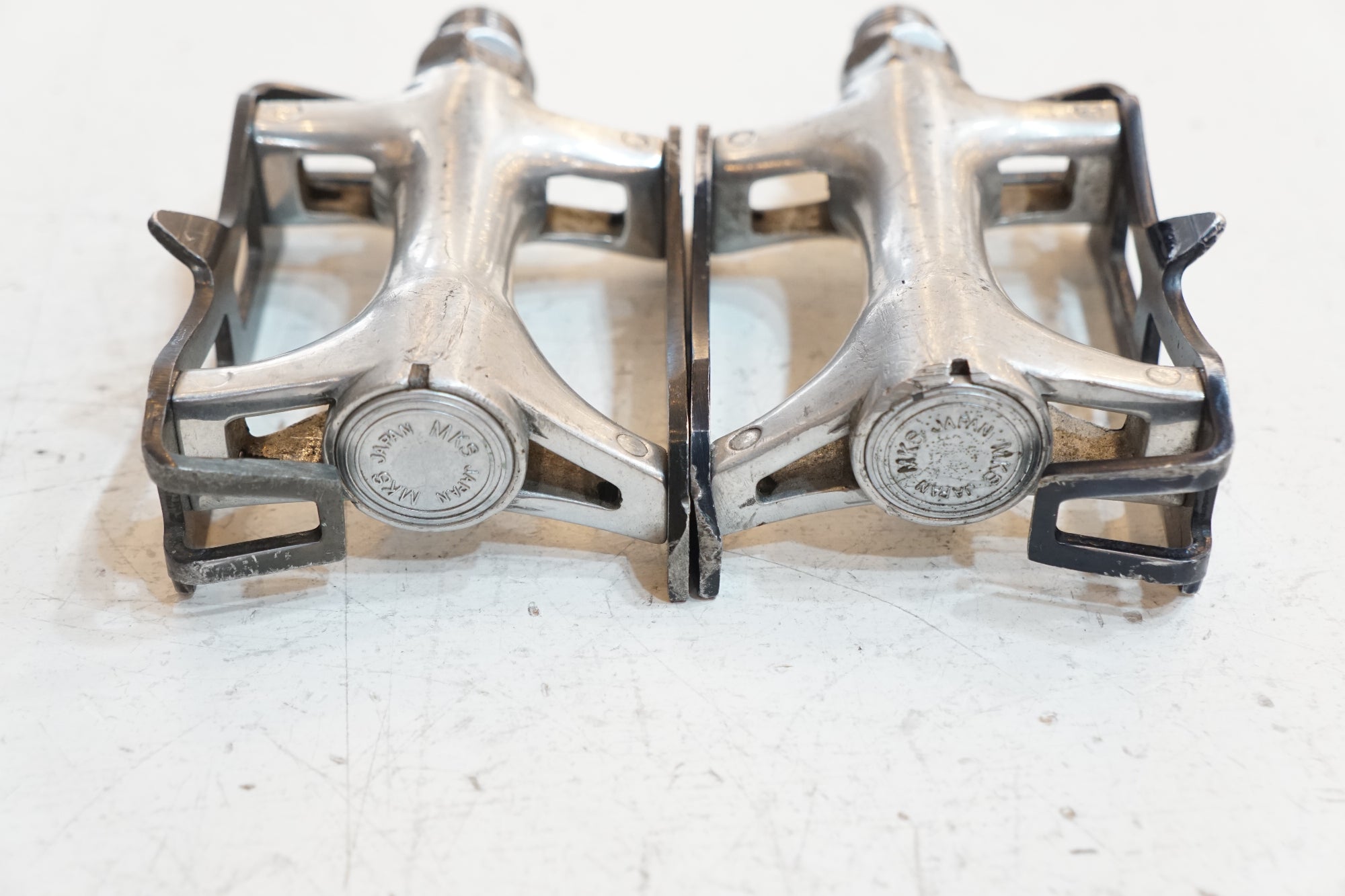 MKS CUSTOM NUEVO ペダル レザーストラップ MKS* fit-α sprits leather strap (black) - BLUE LUG ONLINE STORE