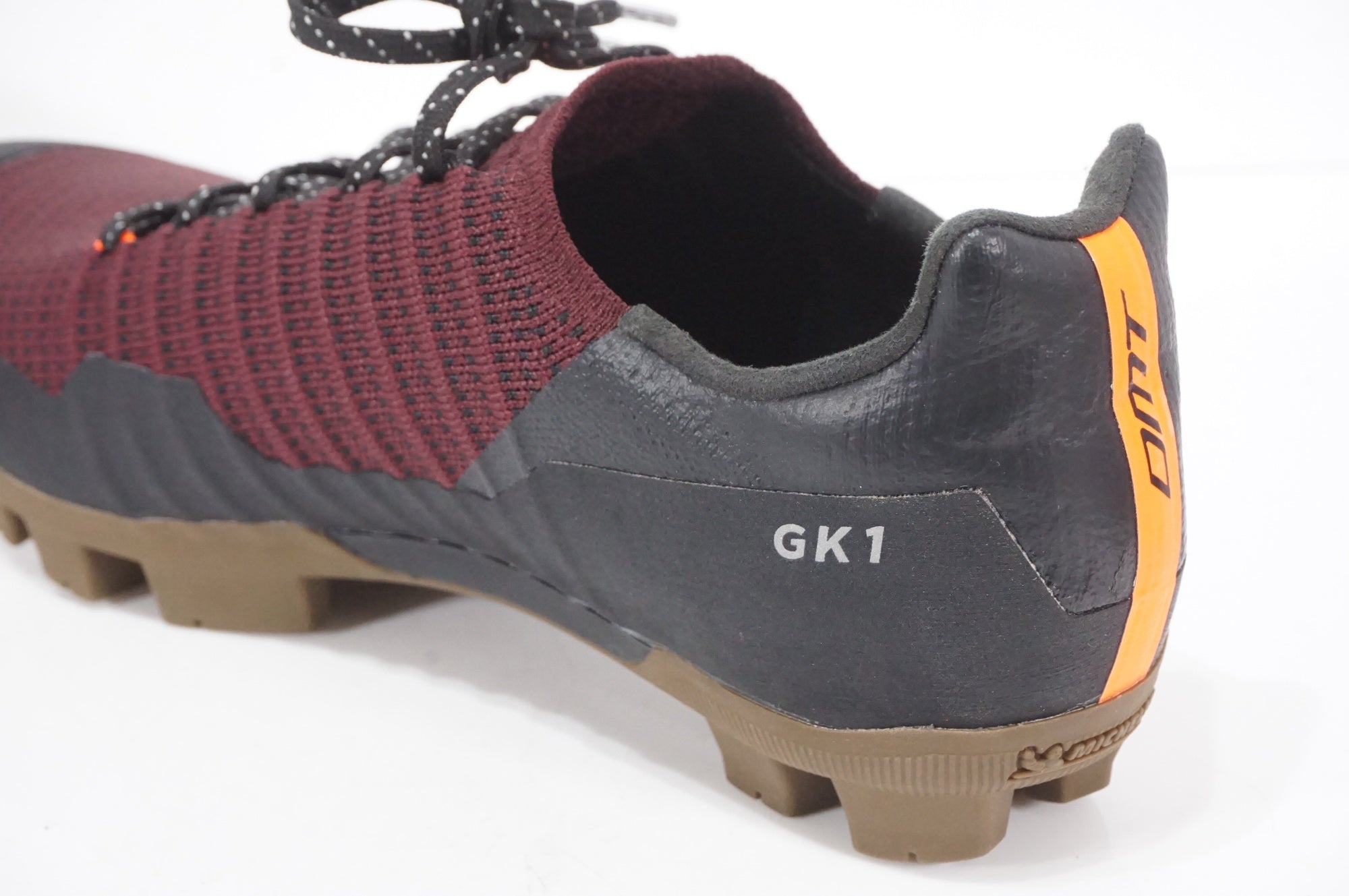 DMT 「 ディーエムティー 」 GK1 41サイズ シューズ / AKIBA店