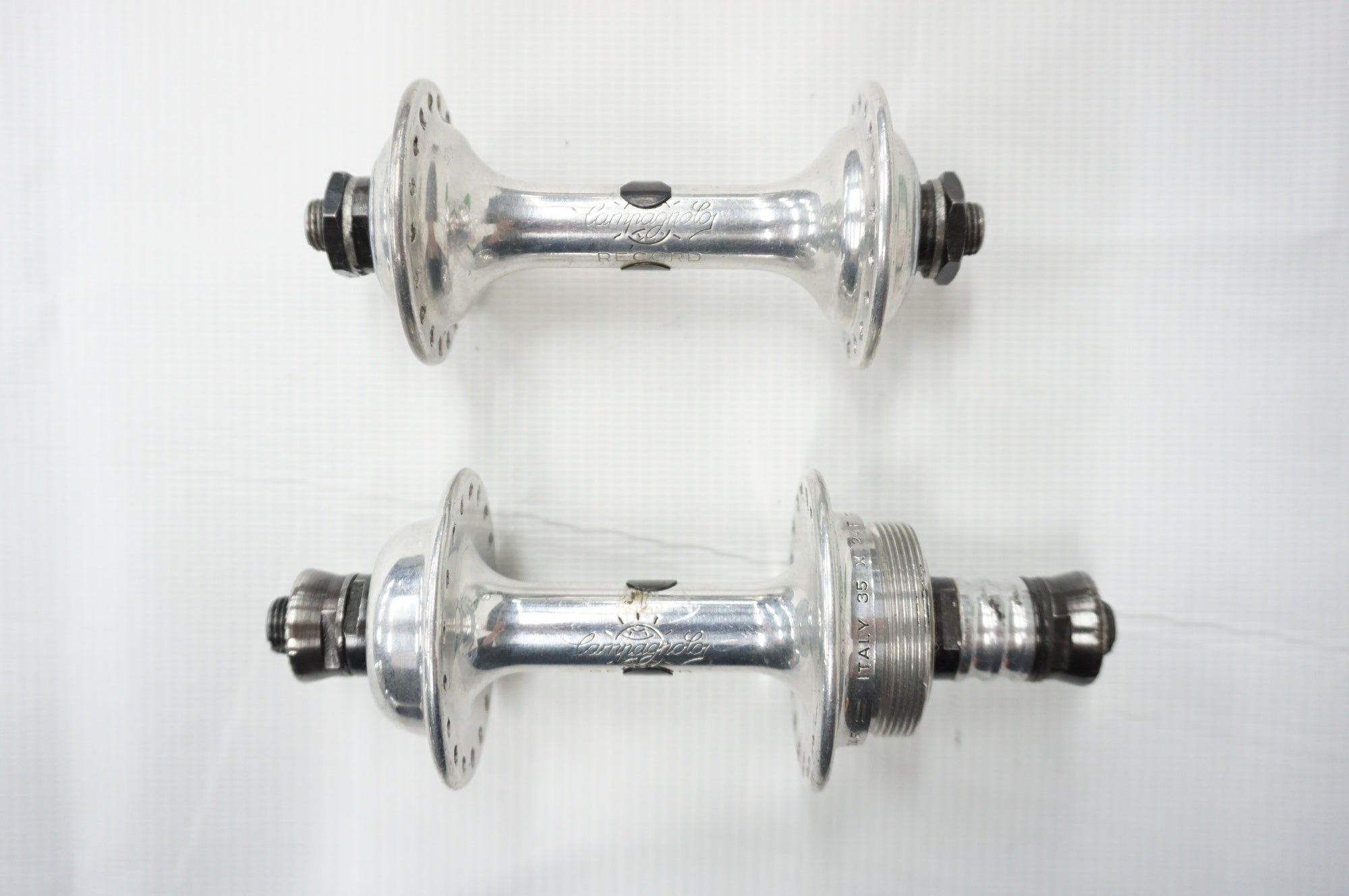 ビンテージ カンパニョーロ ハブ Campagnolo 久しい Record Hubs