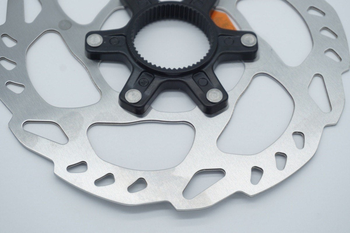 SHIMANO 「シマノ」 SM-RT70-S φ160 ディスクブレーキローター / 滋賀