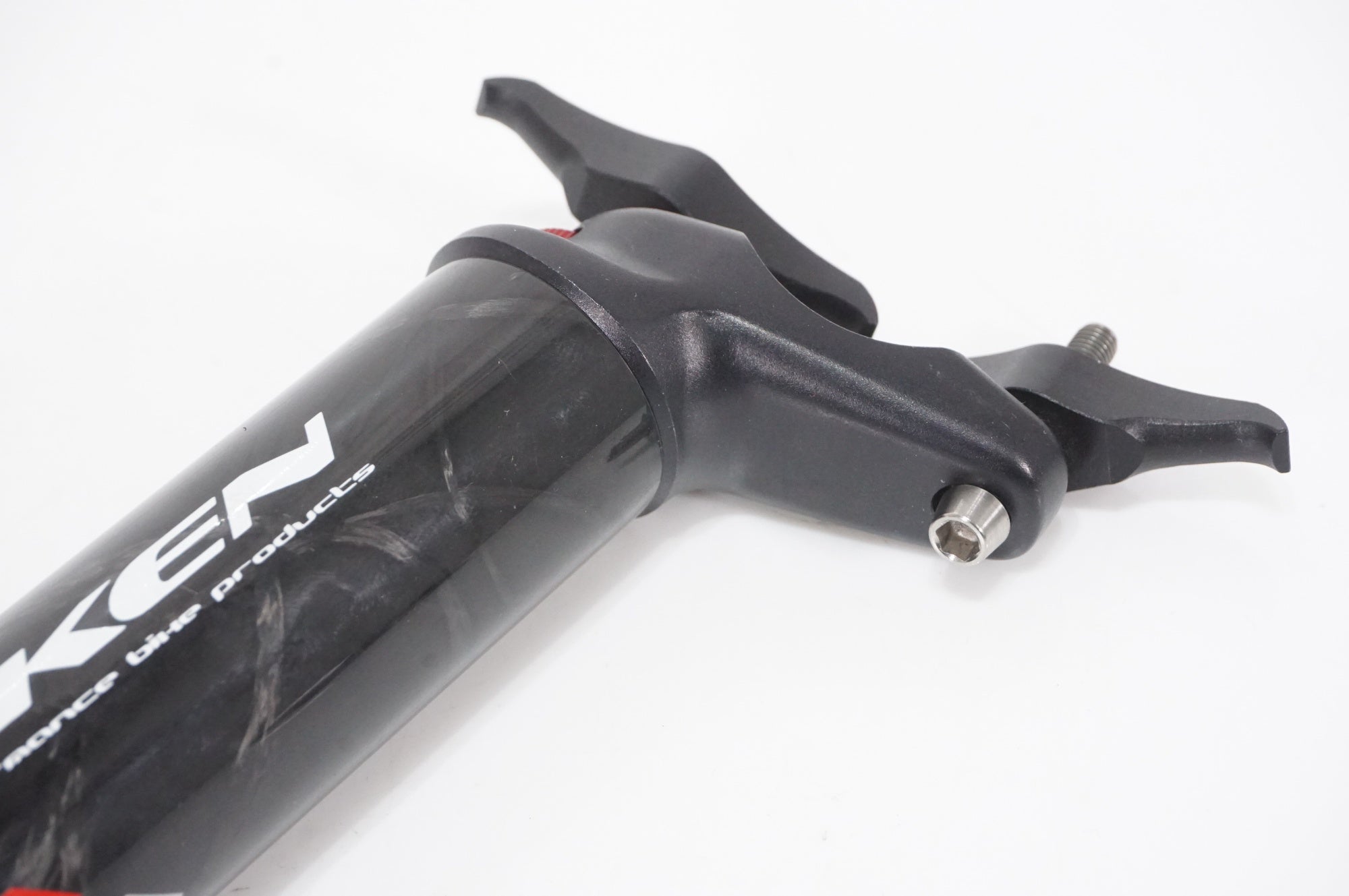 TOKEN 「トーケン」 カーボン φ31.6 約330mm シートポスト / AKIBA店