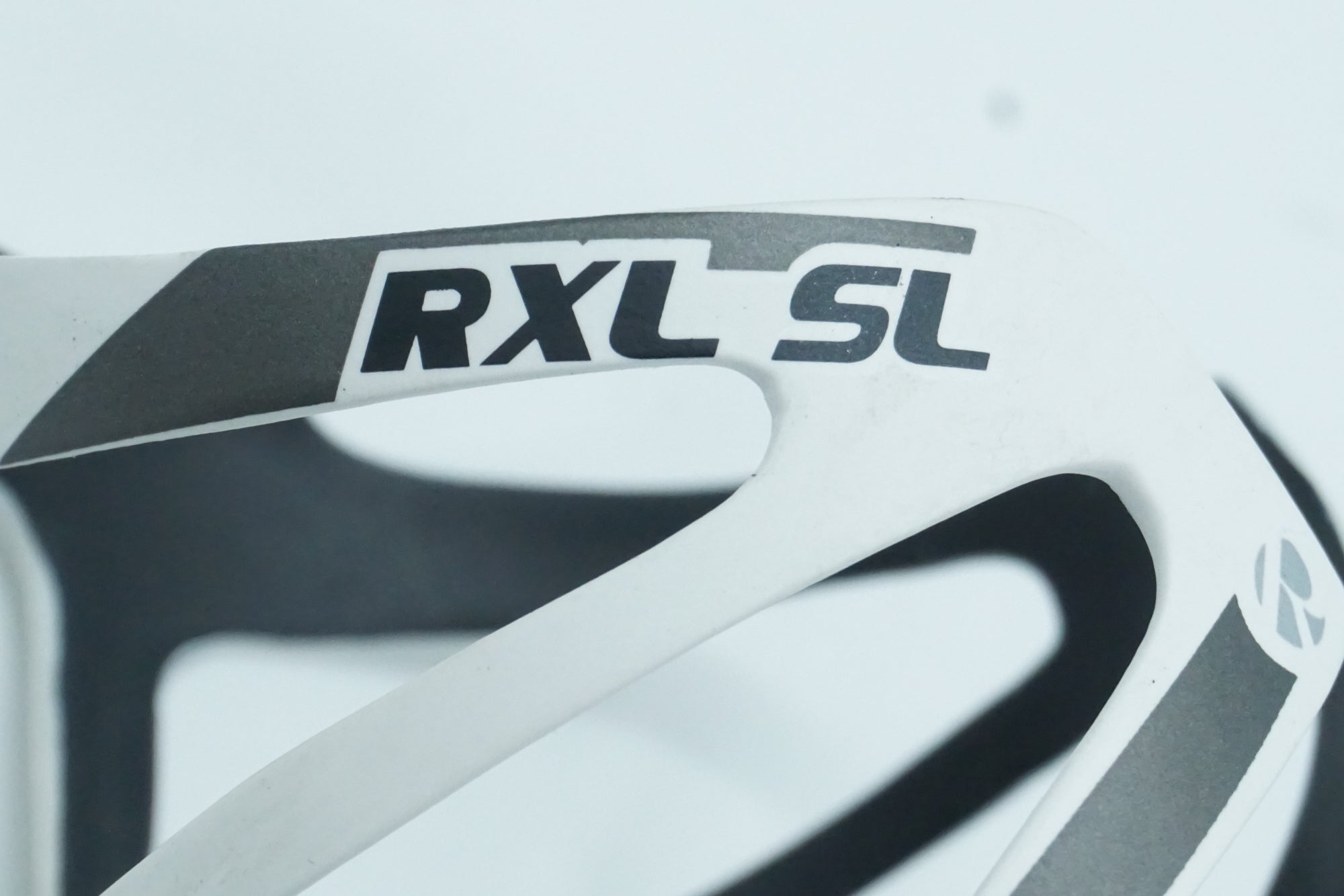 RXL「アールエル」 SL カーボン ボトルケージ/ 京都西院店