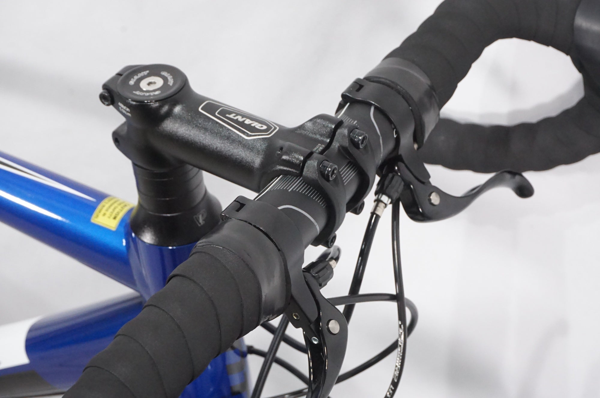 GIANT 「ジャイアント」 CONTEND2 2018年モデル ロードバイク / AKIBA店