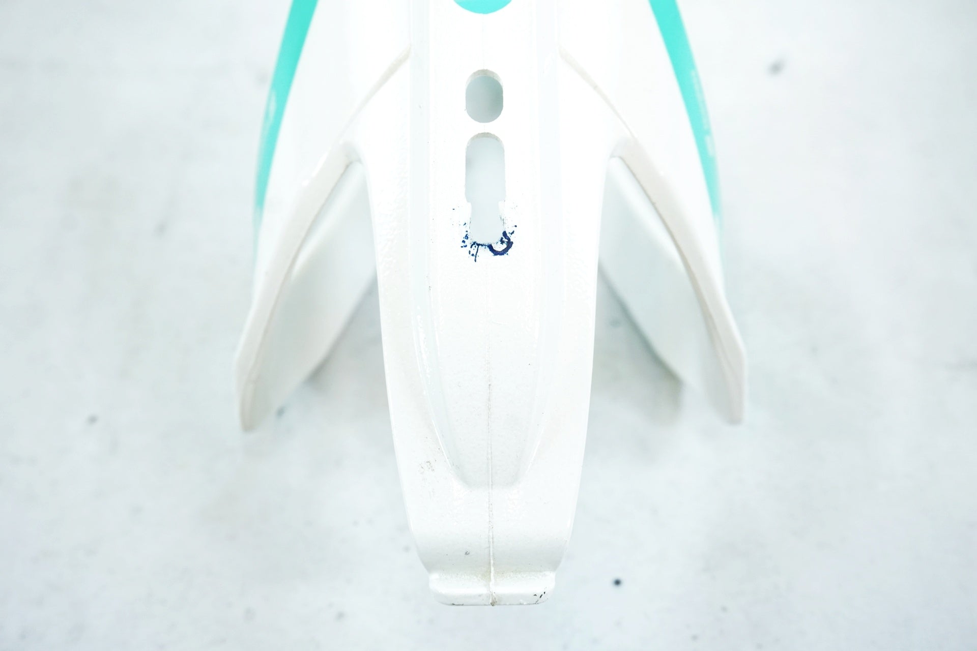 ELITE 「エリート」 FIBERGLASS ボトルケージ / 有明ガーデン店