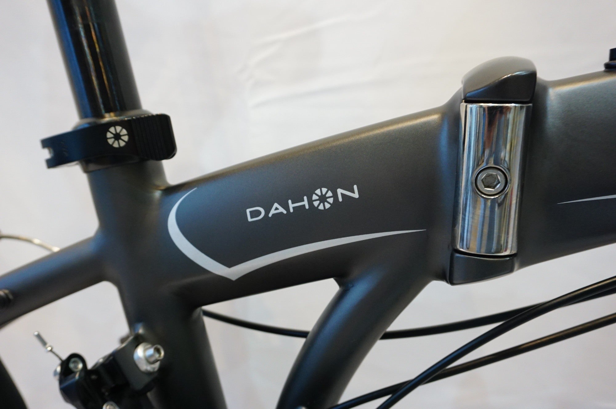 DAHON 「ダホン」 MU SLX 2016年モデル カスタム 20インチ 折り畳み自転車 / バイチャリ世田谷店 ｜  バイチャリ公式オンラインショップ 【スポーツ自転車買取販売専門店】