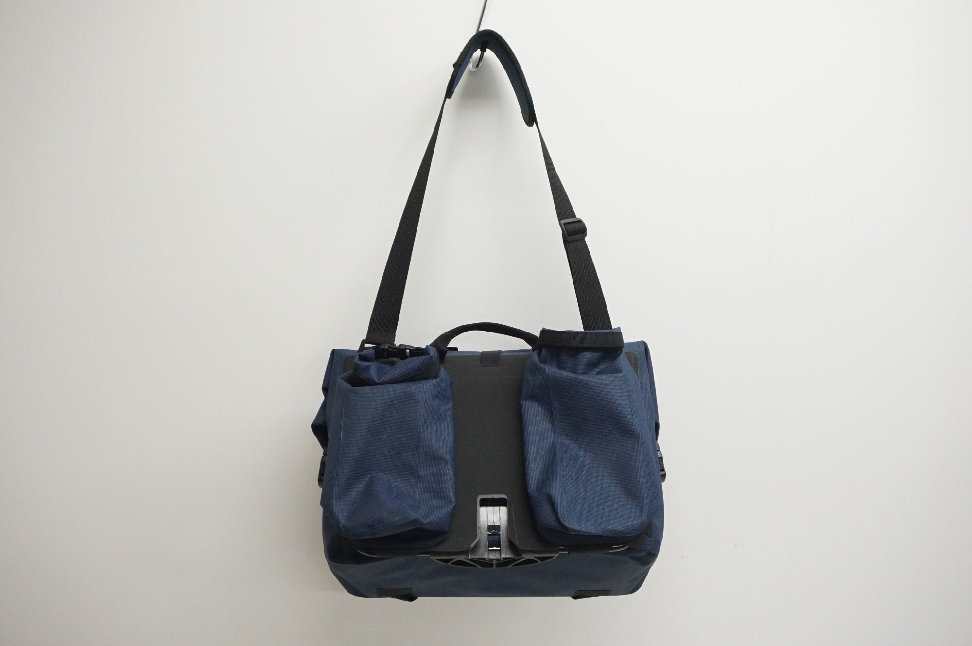 BROMPTON 「ブロンプトン」 ROLL TOP WATERPROOF BAG フロントバッグ / 福岡店
