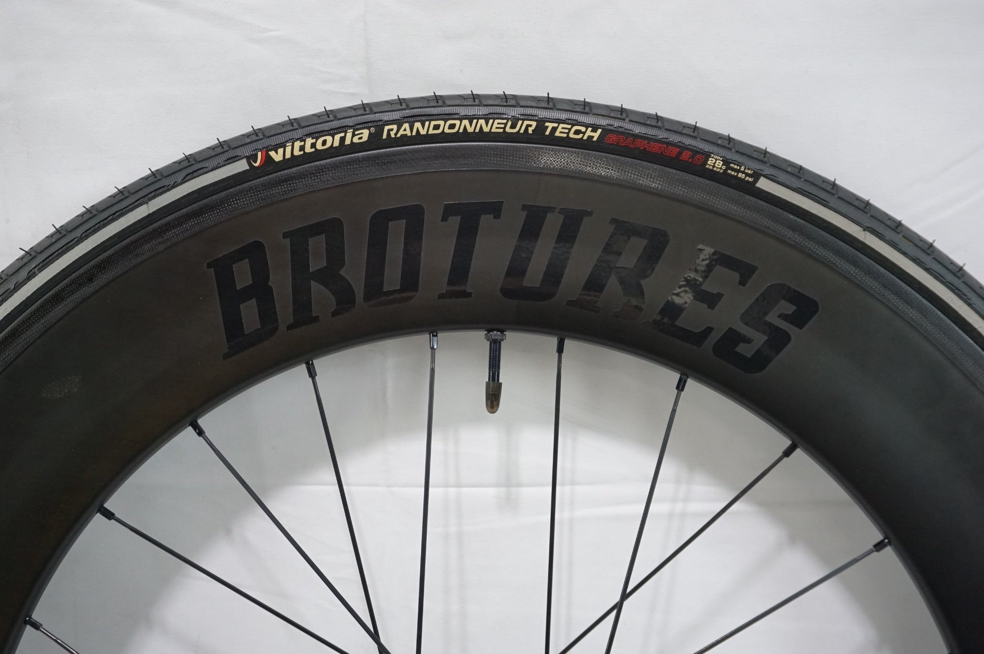 BROTURES 「ブローチャーズ」 SHRED88 CARBON リアホイール / 中 BROTURES 「ブローチャーズ」 SHRED88 CARBON リアホイール / 中