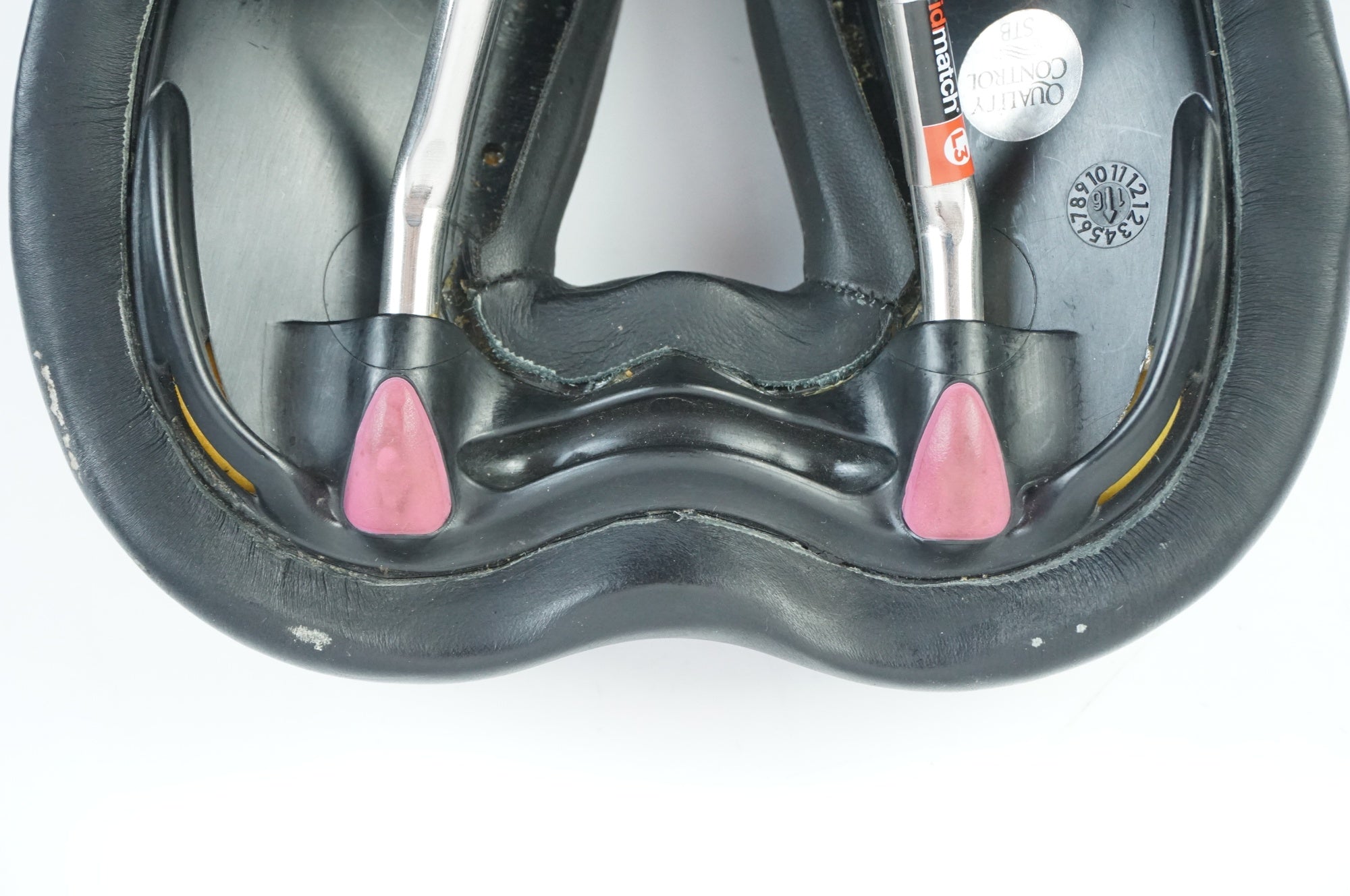 SELLE ITALIA 「セライタリア」 DIVA GEL FLOW サドル / 中目黒店