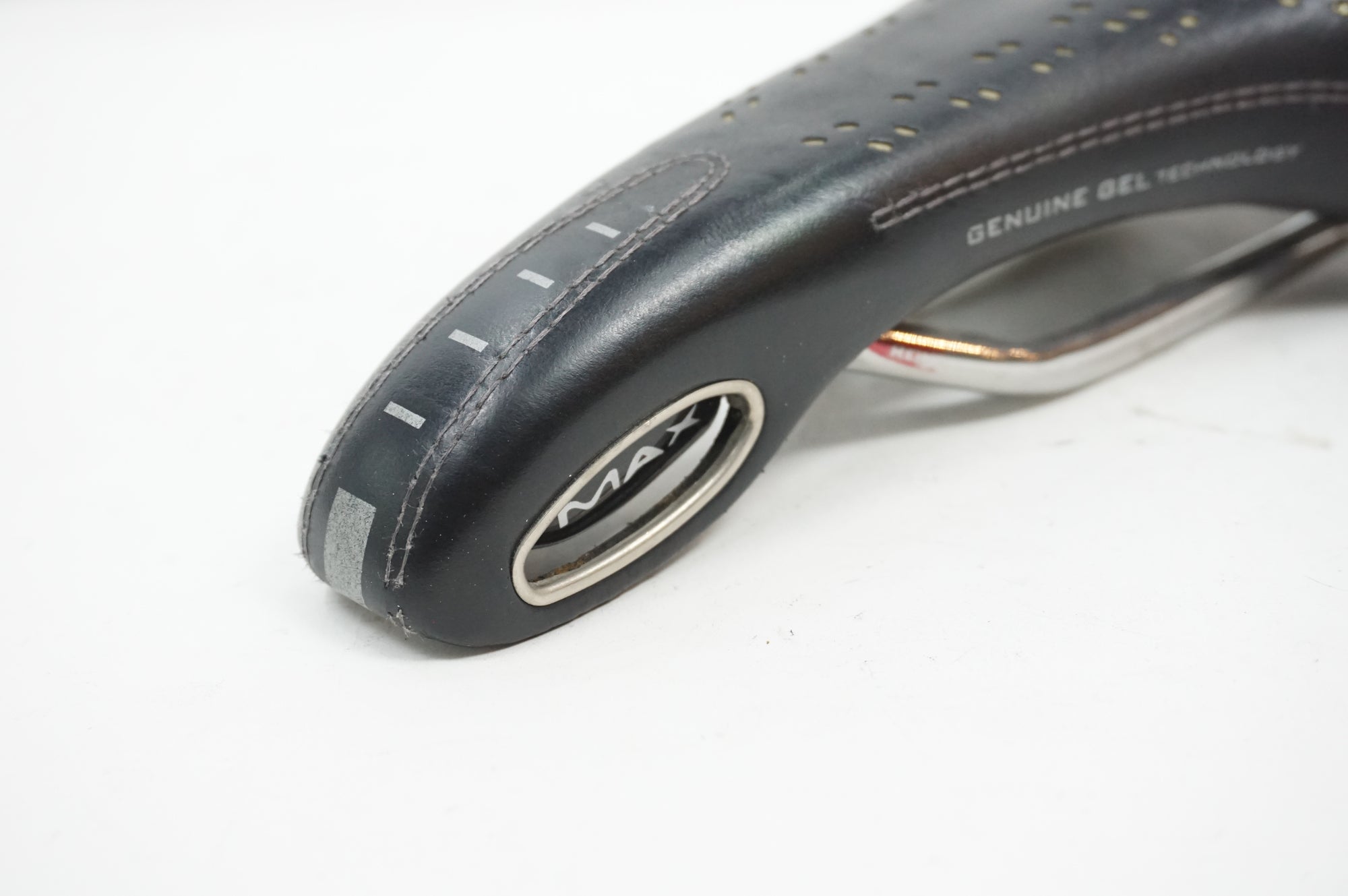 SELLE ITALIA 「セライタリア」 MAX サドル / 川越店