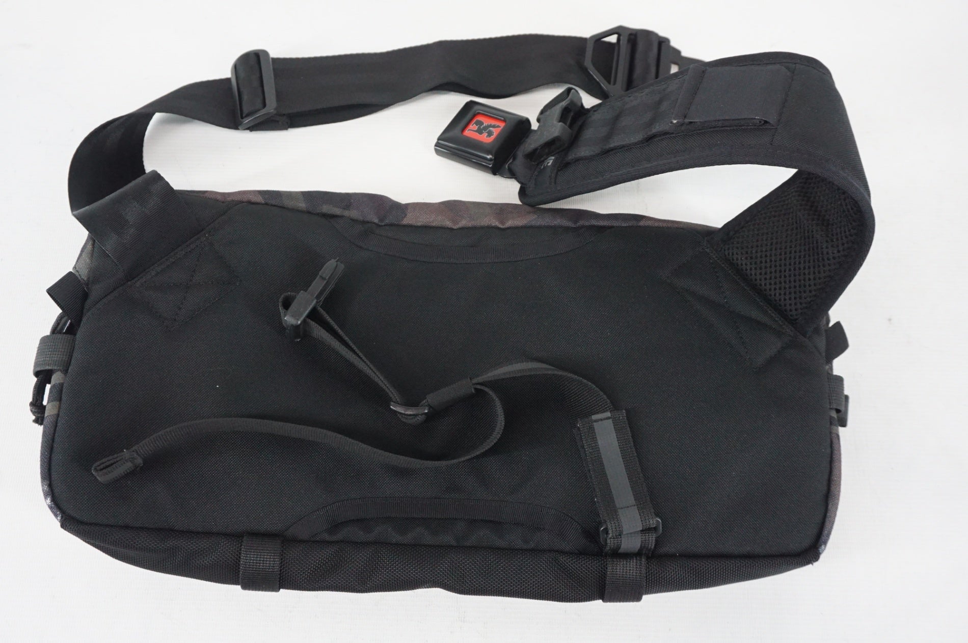 CHROME ボディバッグ　ブラック CHROME 「クローム」 KADET SLING BAG ボディバッグ / 阪急塚口店