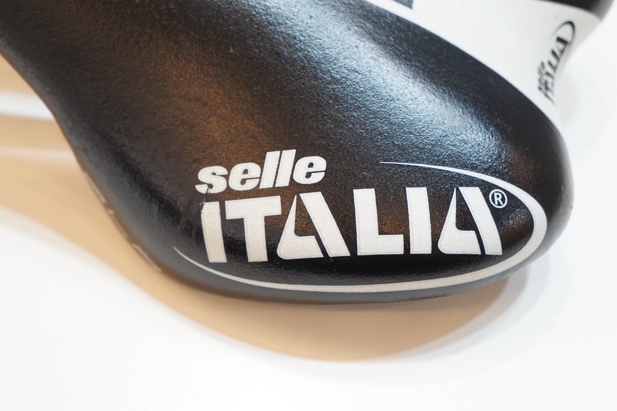 SELLE ITALIA 「セラ イタリア」 SLR TEAM EDITION サドル / バイチャリ浦和ベース