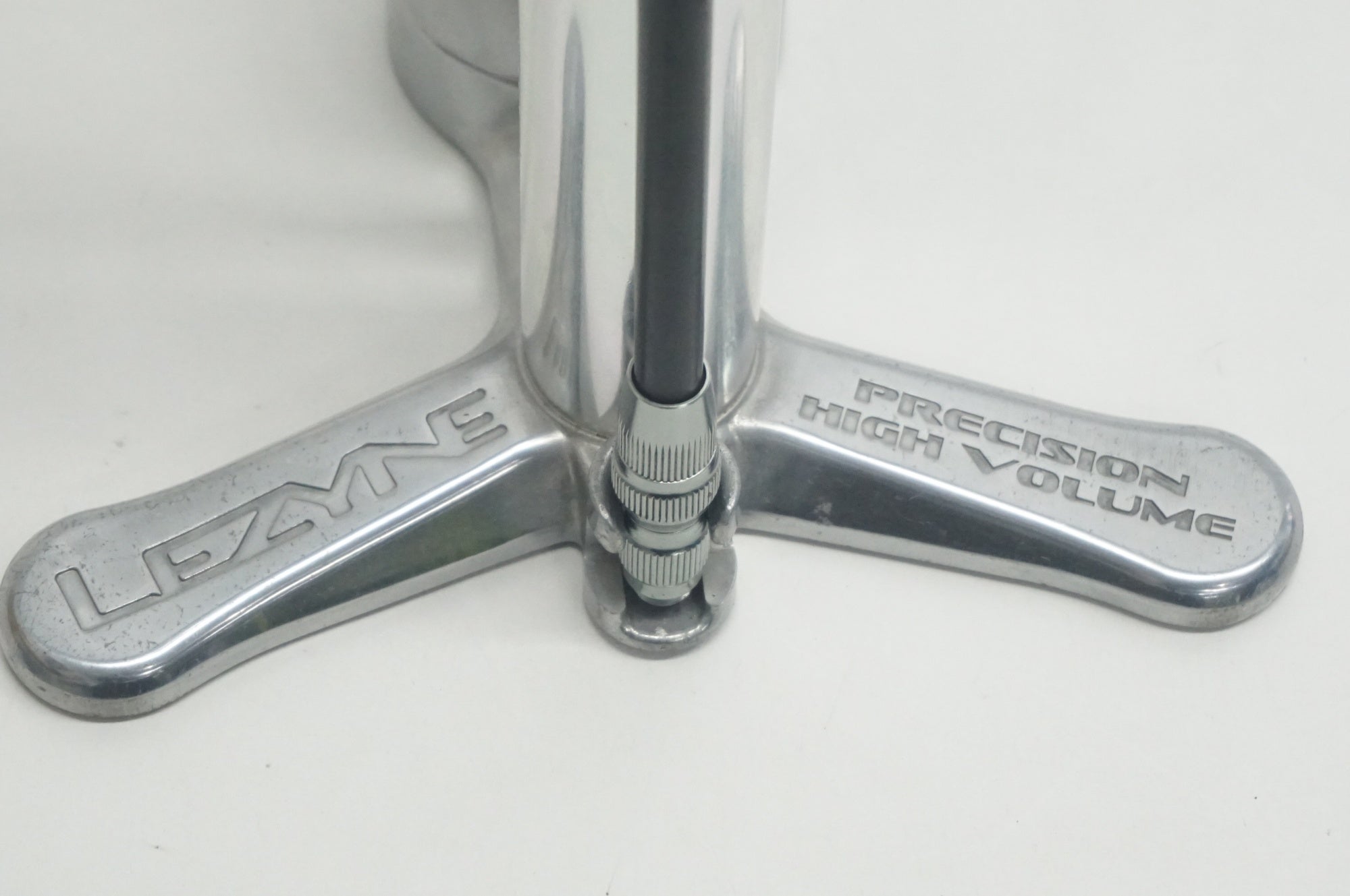 LEZYNE 自転車空気入れ/CNC FLOOR DRIVE SILVER LEZYNE 「レザイン」 DIRT CNC FLOOR DRIVE フロアポンプ / 福岡店