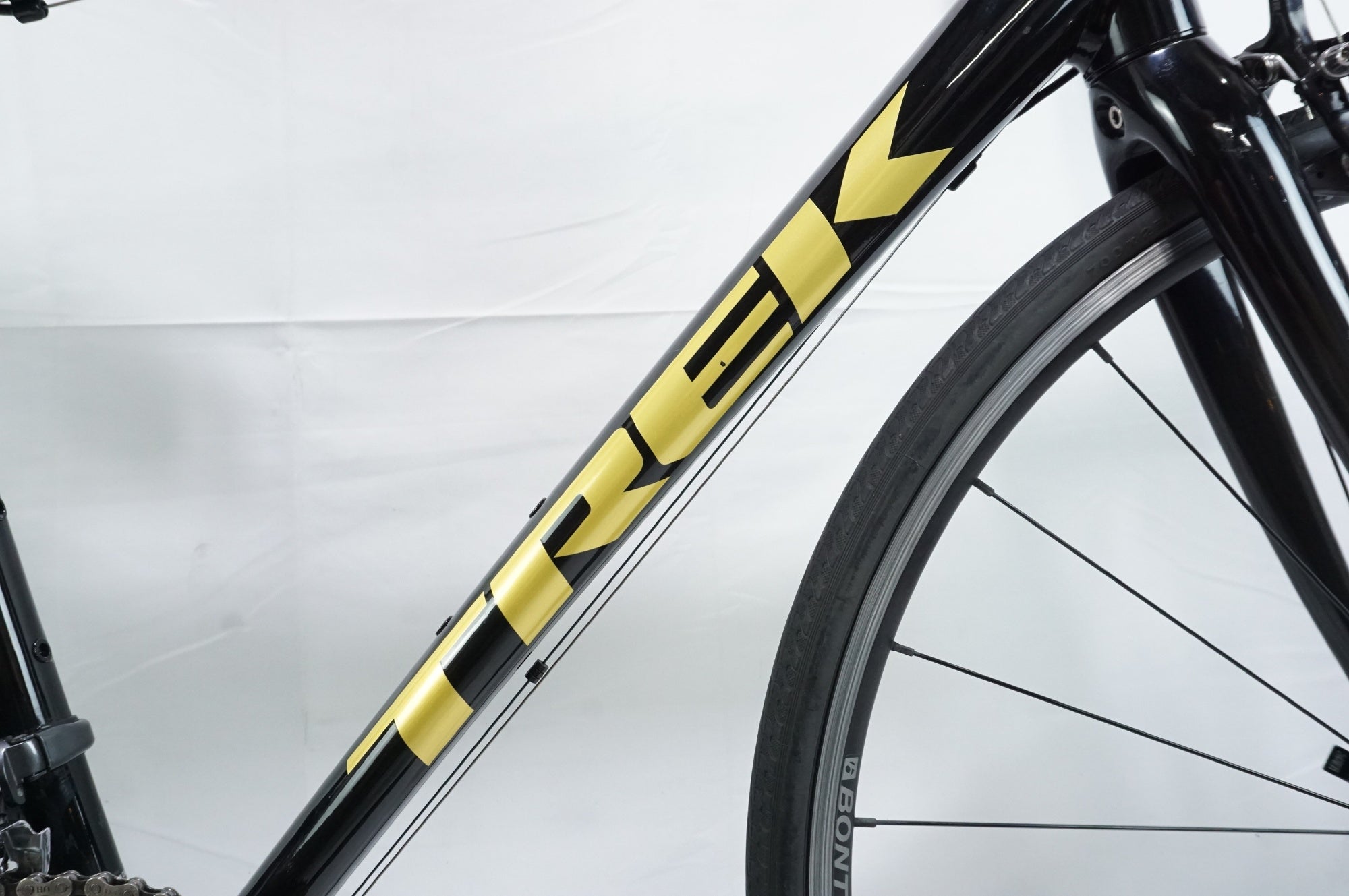 TREK 「トレック」 DOMANE AL2 RIM 2022年モデル ロードバイク / 中目黒店