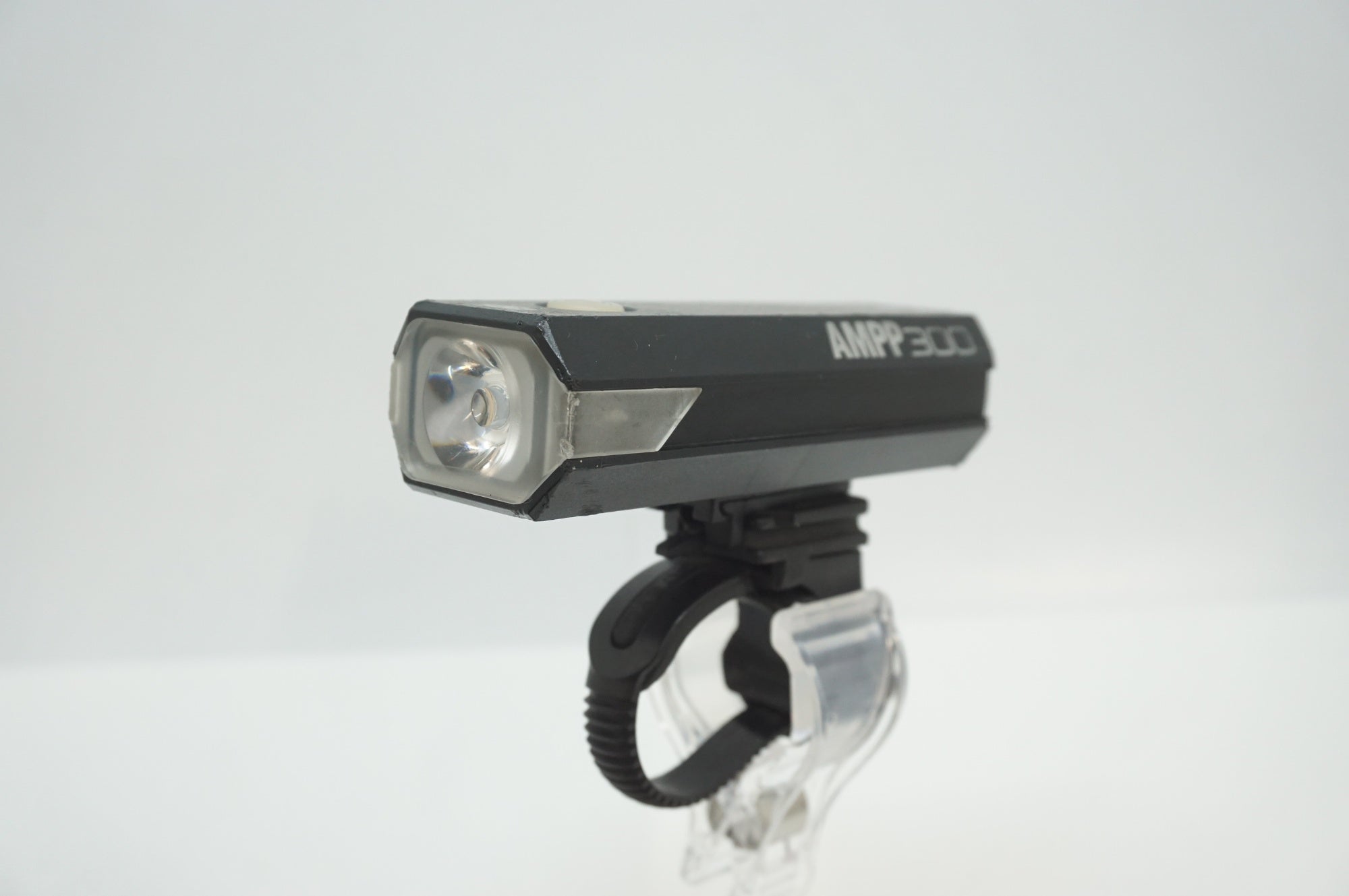 CATEYE 「キャットアイ」 AMPP300 フロントライト / 福岡店