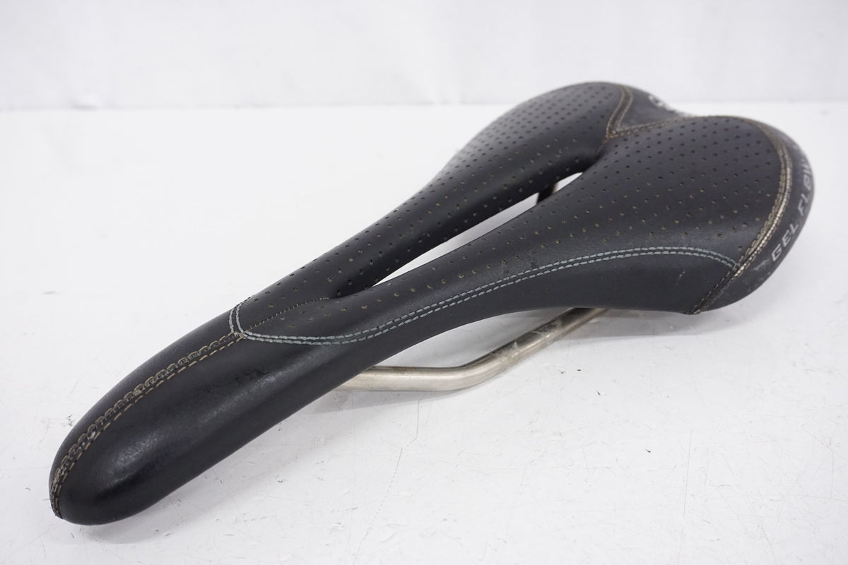 SELLE ITALIA 「セラ イタリア」 SLR GEL FLOW サドル / 浜松店