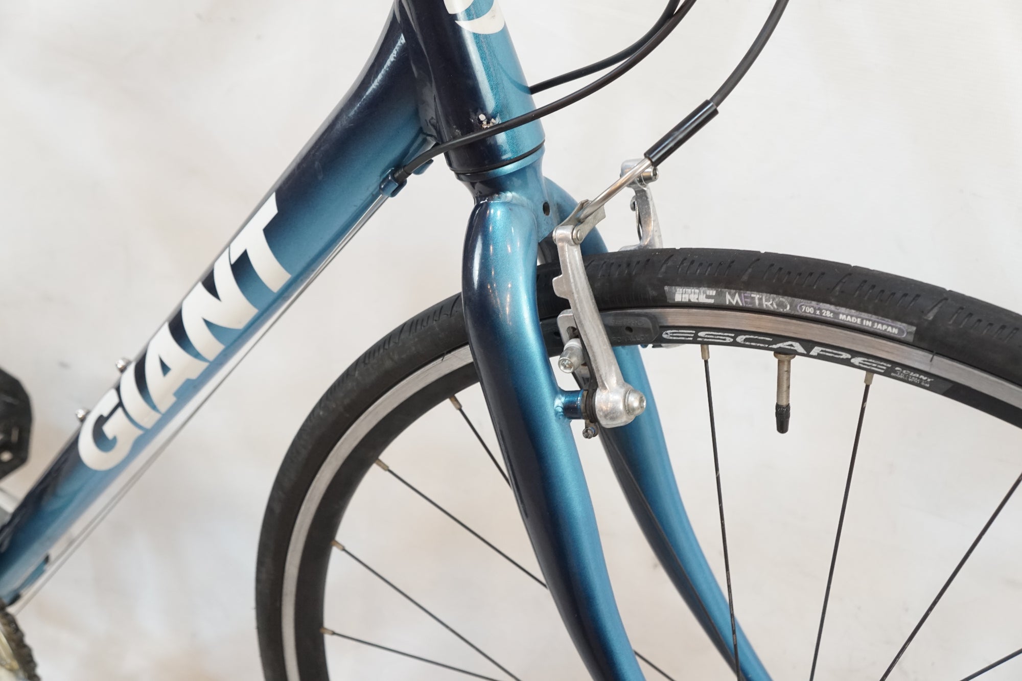 GIANT 「ジャイアント」 ESCAPE R3 2015年モデル クロスバイク / バイチャリ浦和ベース