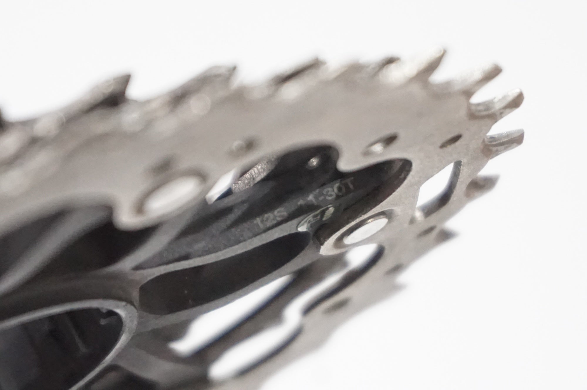 SHIMANO 「シマノ」 ULTEGRA CS-R8100 11-30T スプロケット / AKIBA店