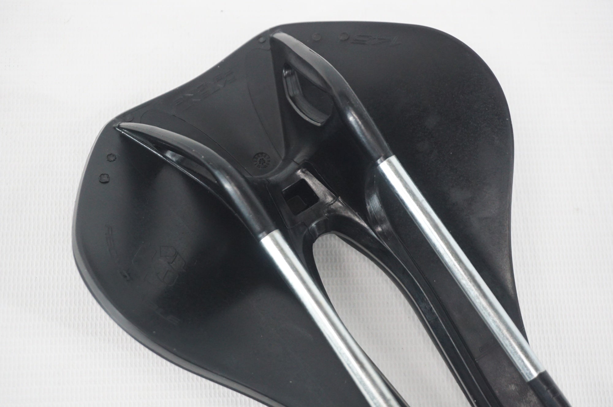 SELLE ITALIA 「セライタリア」 BIANCHI MODEL X サドル / 阪急塚口店