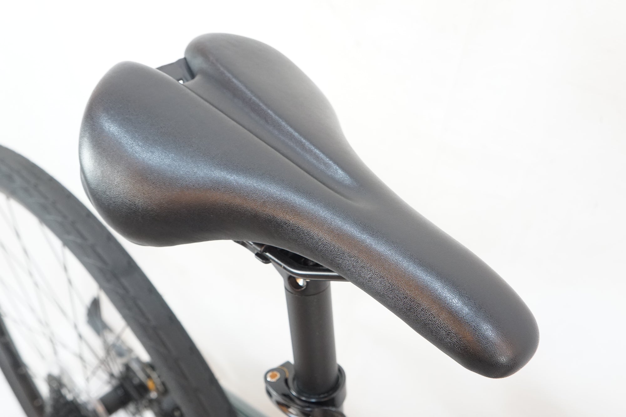 GIANT 「ジャイアント」 ESCAPE R E+ 2025年モデル e-BIKE / バイチャリ浦和ベース