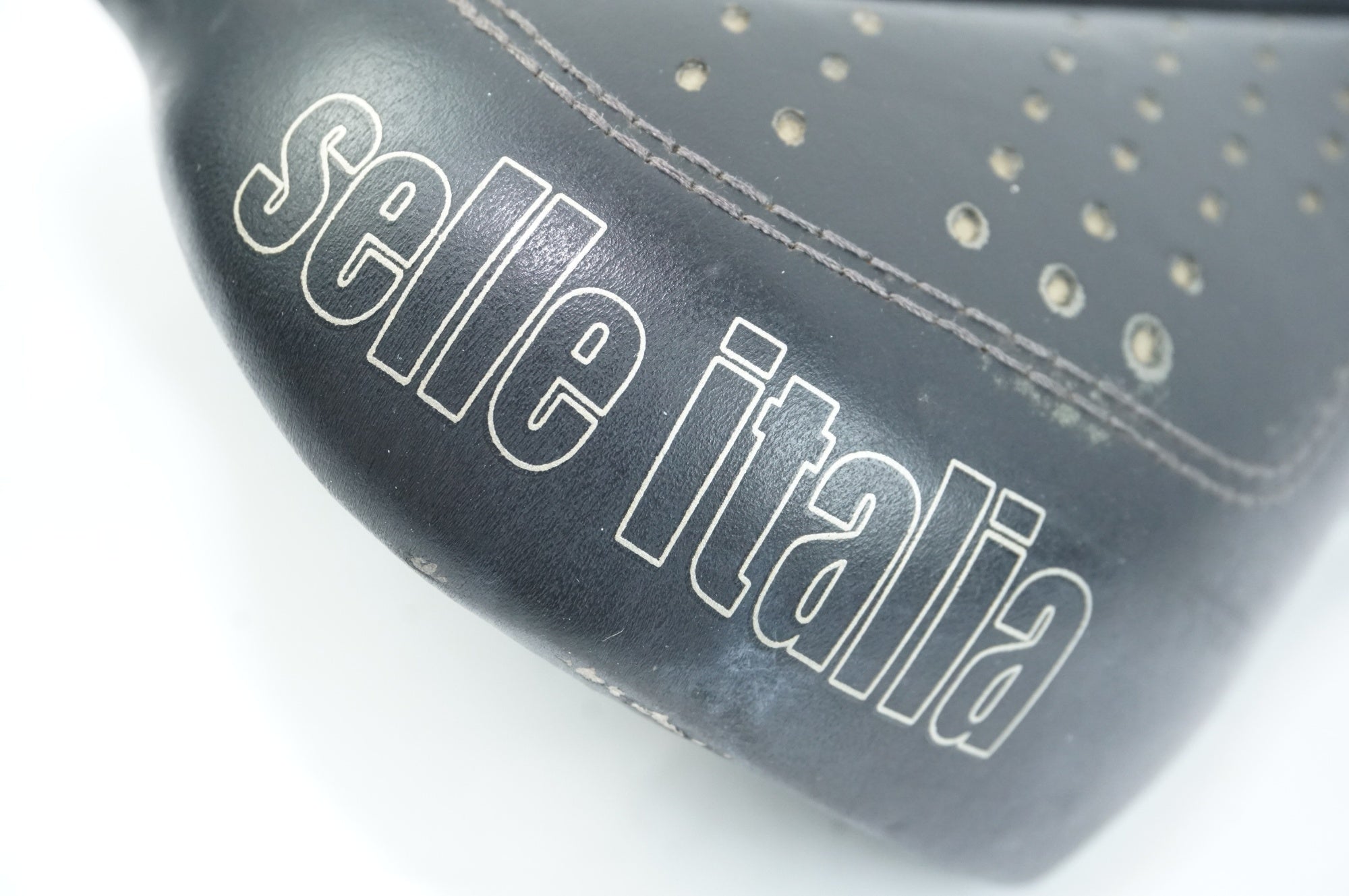 SELLE ITALIA 「セライタリア」 DIVA GEL FLOW サドル / 中目黒店