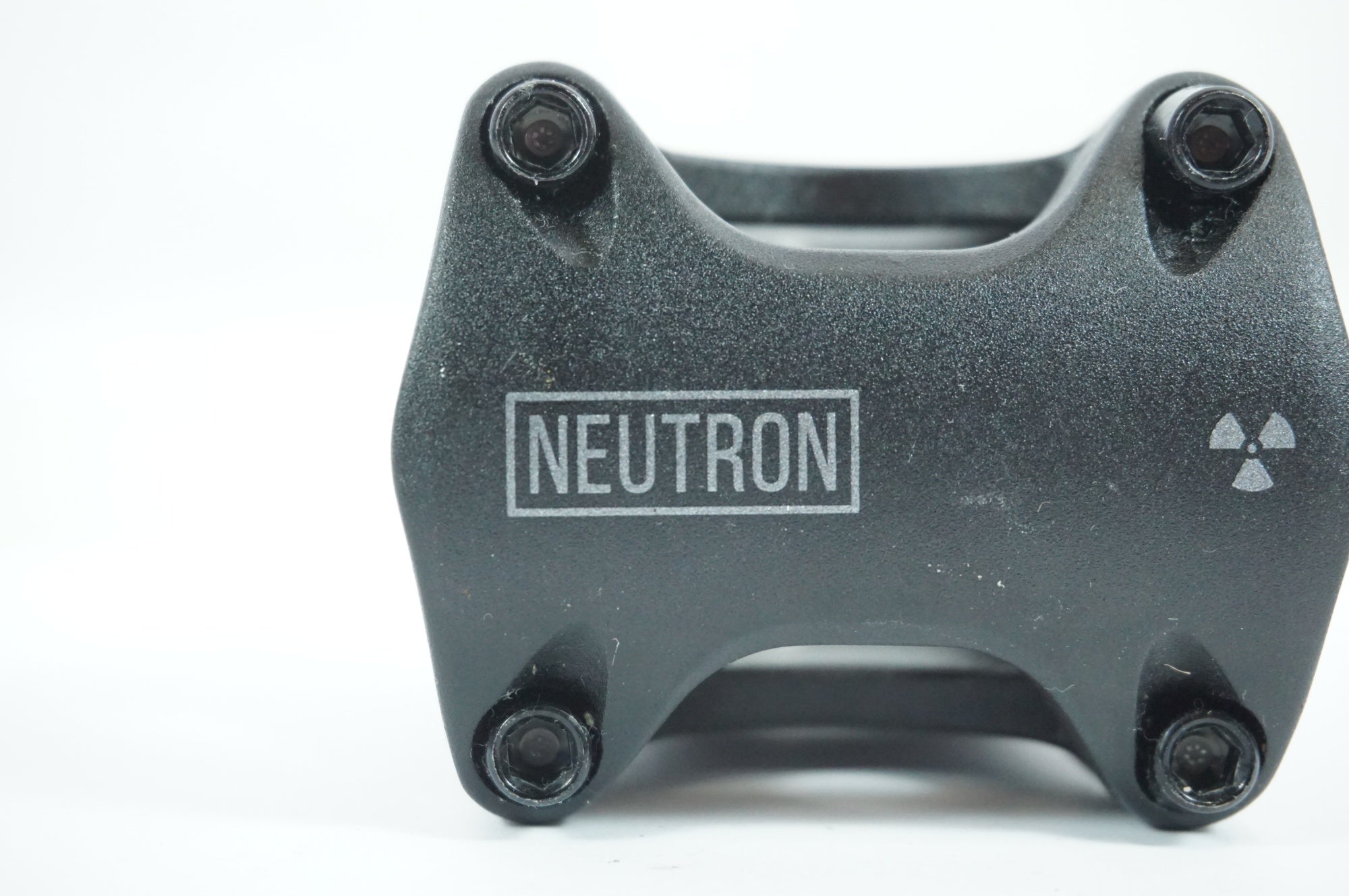 NEUTRON 「ニュートロン」 φ31.8 50mm ステム / 宇都宮店