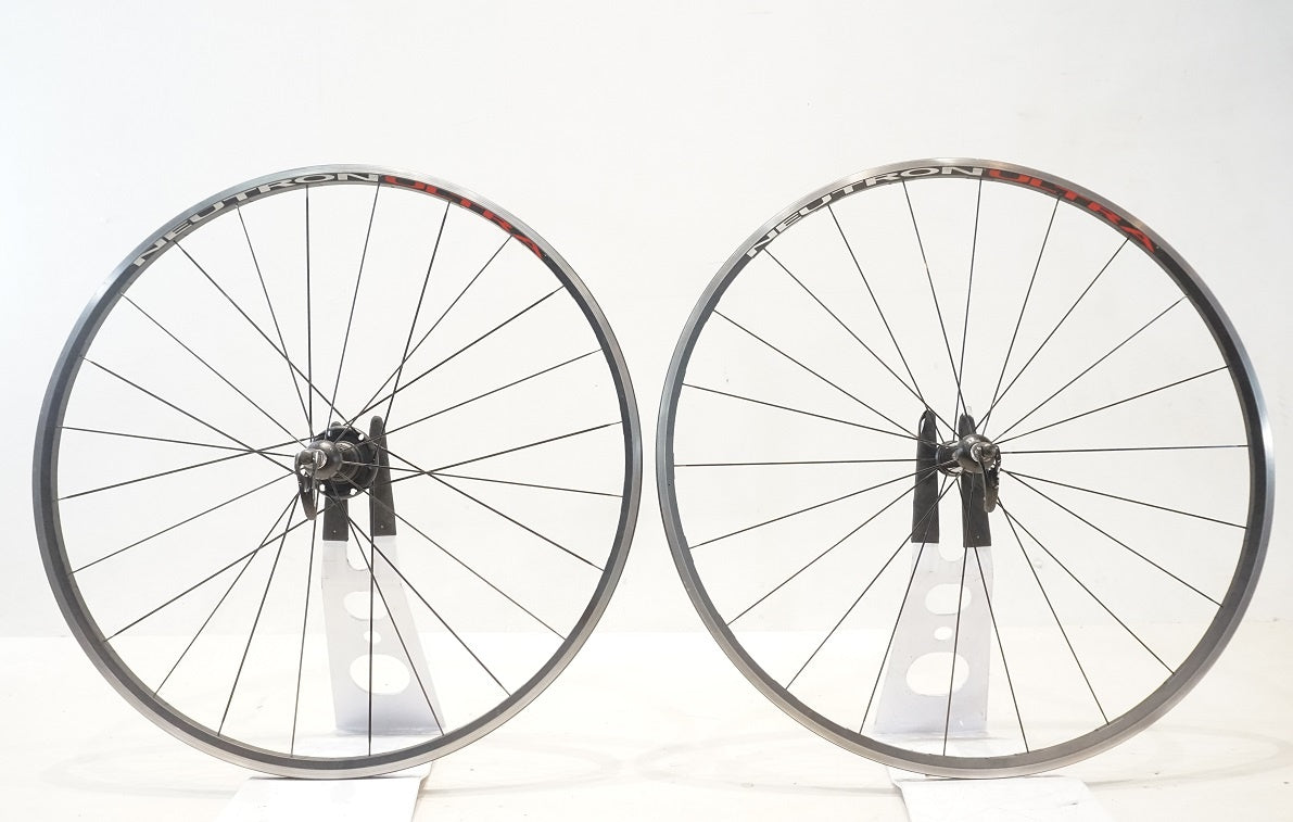 CAMPAGNOLO 「カンパニョーロ」 NEUTRON ホイールセット CAMPAGNOLO 「カンパニョーロ」 NEUTRON カンパフリー ホイールセット