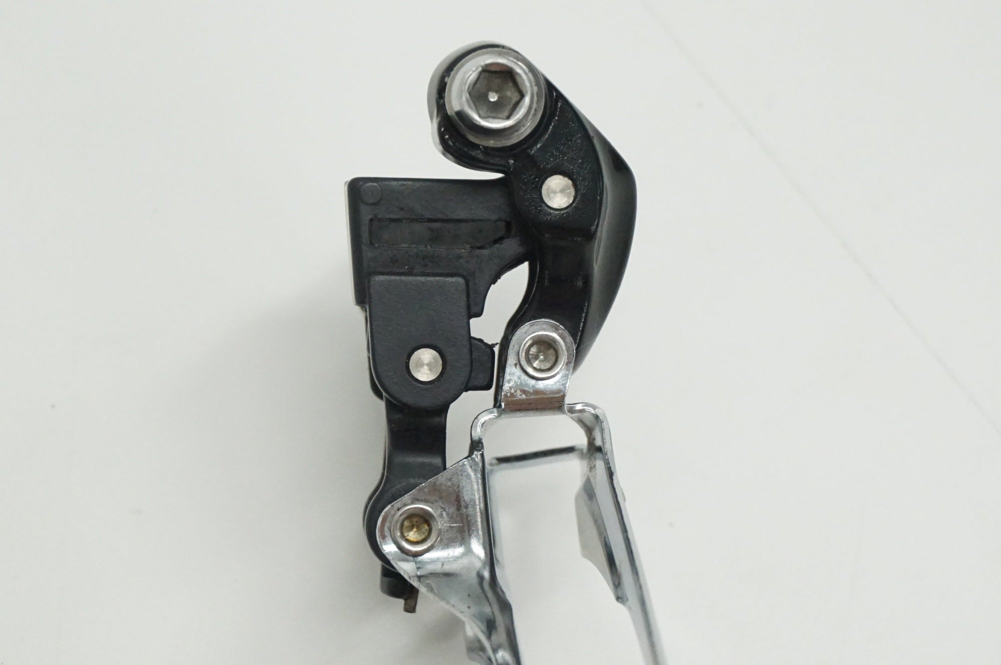 SHIMANO 「シマノ」 105 FD-5700 フロントディレイラー / 福岡店