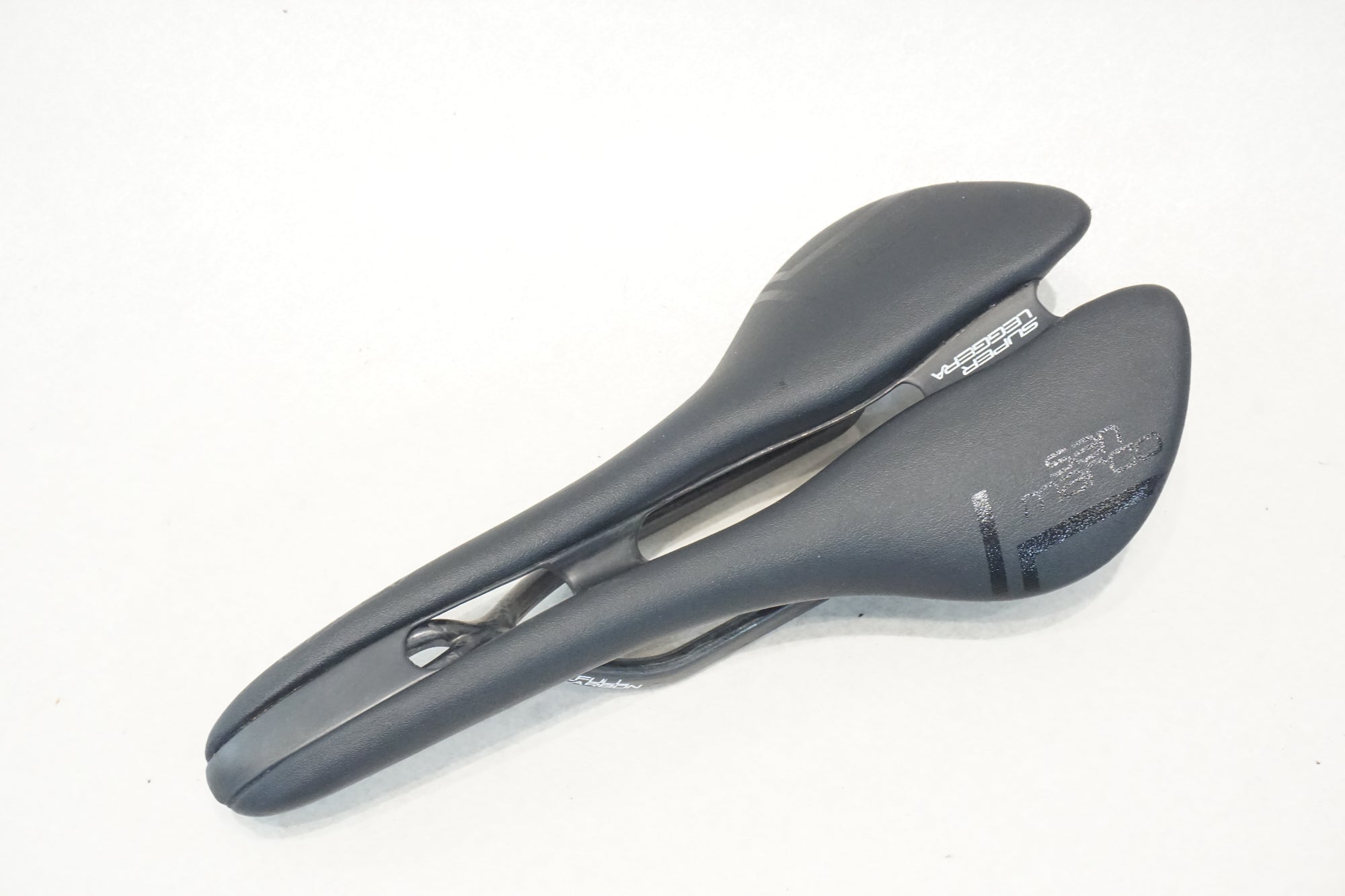 SAN MARCO 「サンマルコ」 SUPER LEGGERA ASPIDE カーボンレール サドル / 横浜戸塚店
