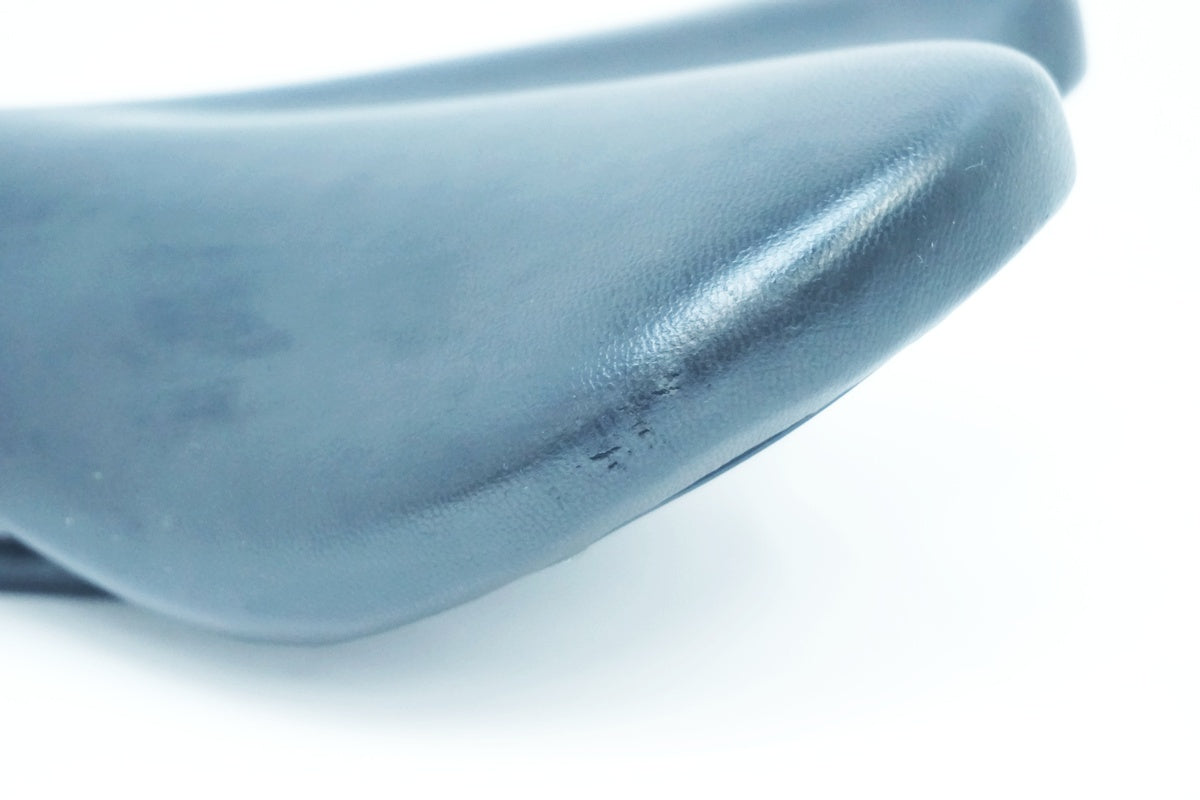 VELO 「ベロ」 サドル / 大阪美原北インター店