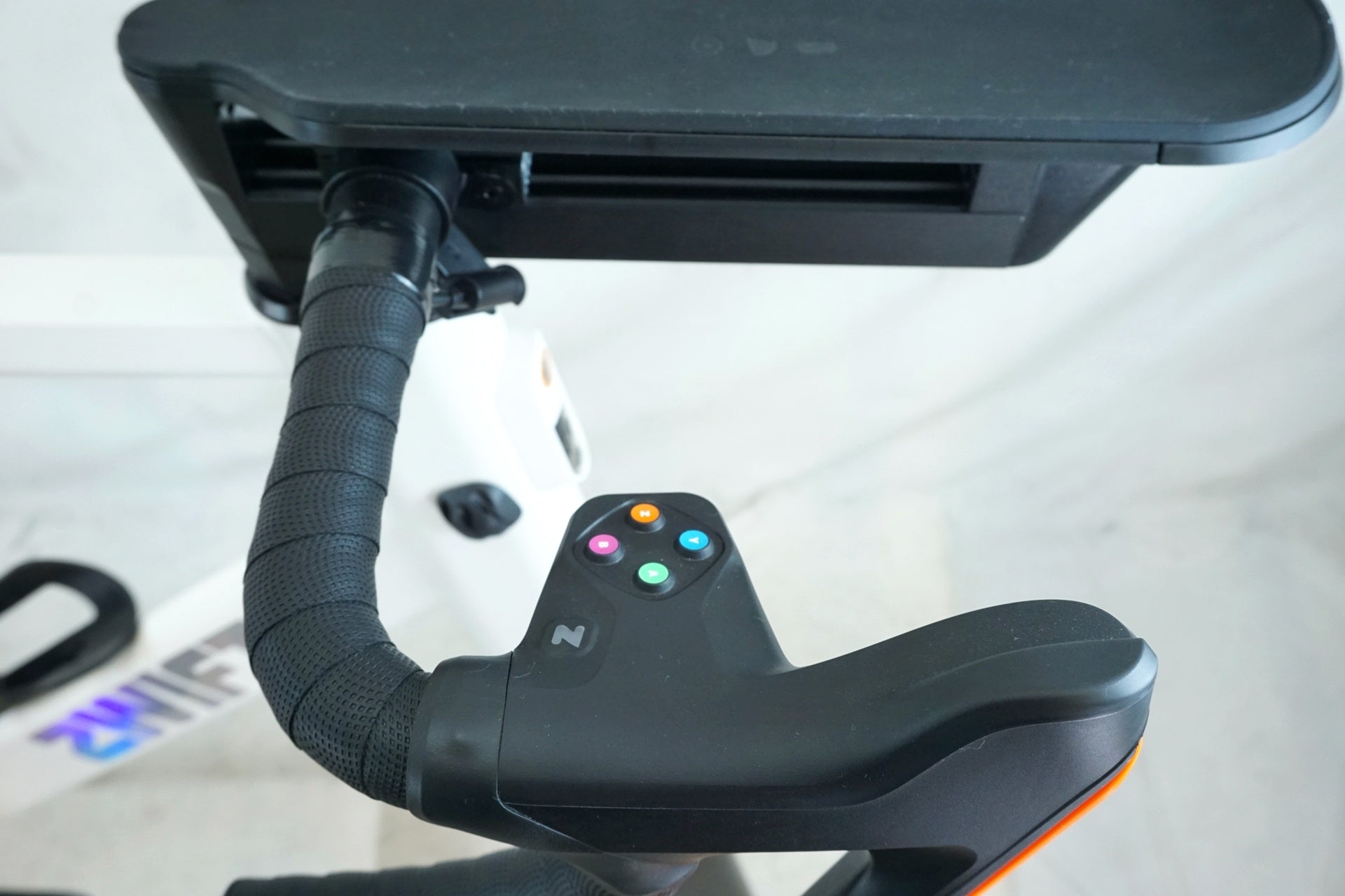 WAHOO 「ワフー」 ZWIFT RIDE WITH KICKR CORE2 スマートトレーナー / 有明ガーデン店