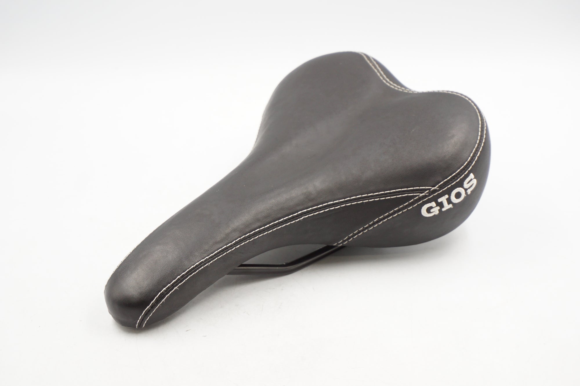 GIOS 「ジオス」 サドル / 奈良店 ｜ バイチャリ公式オンライン