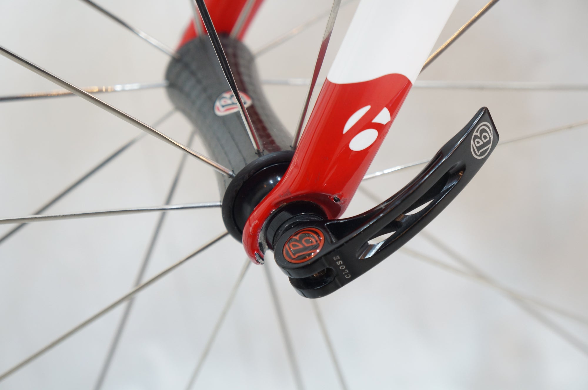 TREK 「トレック」 MADONE 5.2 2012年モデル ロードバイク / バイチャリ浦和ベース