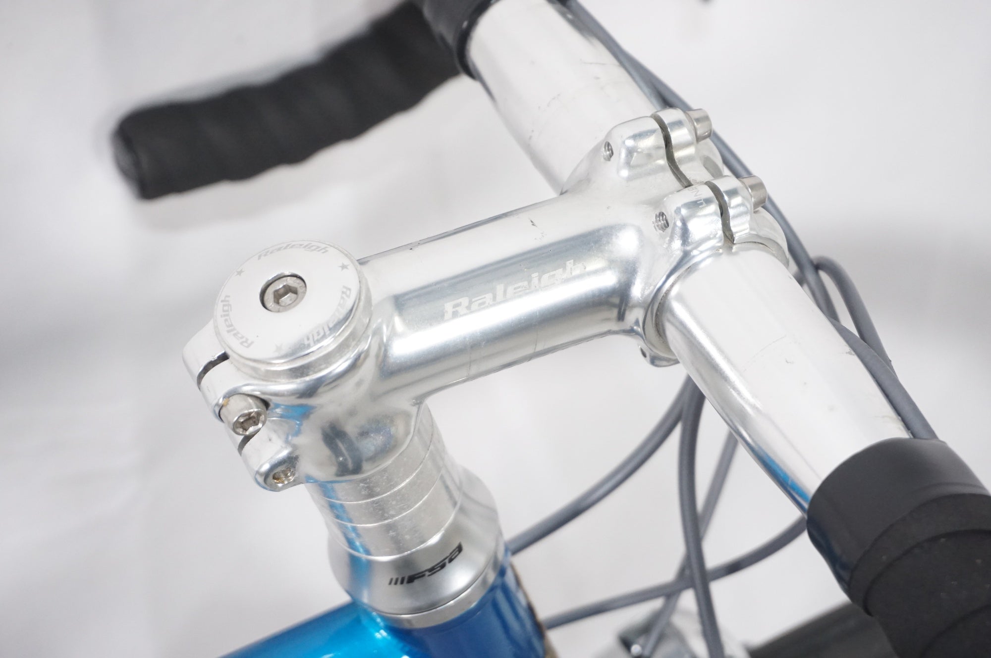 RALEIGH 「ラレー」 CRF CARLTON-F 2016年モデル ロードバイク / AKIBA