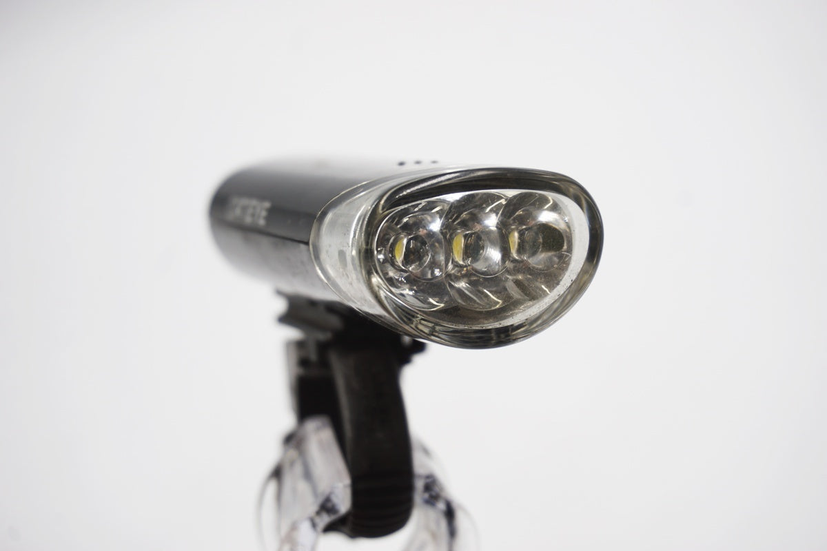 CATEYE 「キャットアイ」 HL-EL130 フロントライト / 奈良店