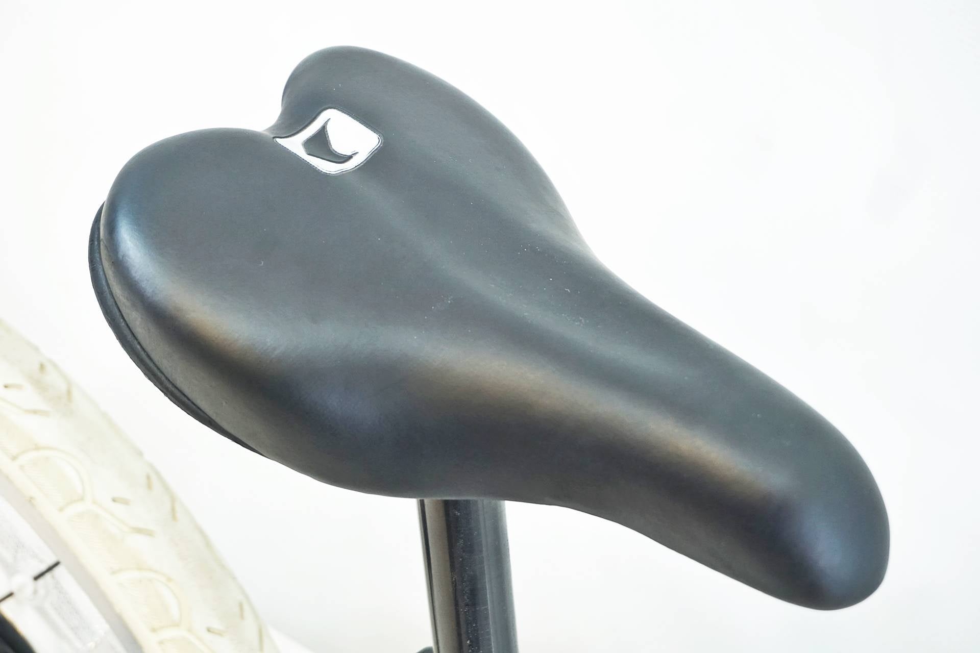 LOUIS GARNEAU 「ルイガノ」 K18 LITE 2020年モデル 18インチ キッズバイク / 有明ガーデン店