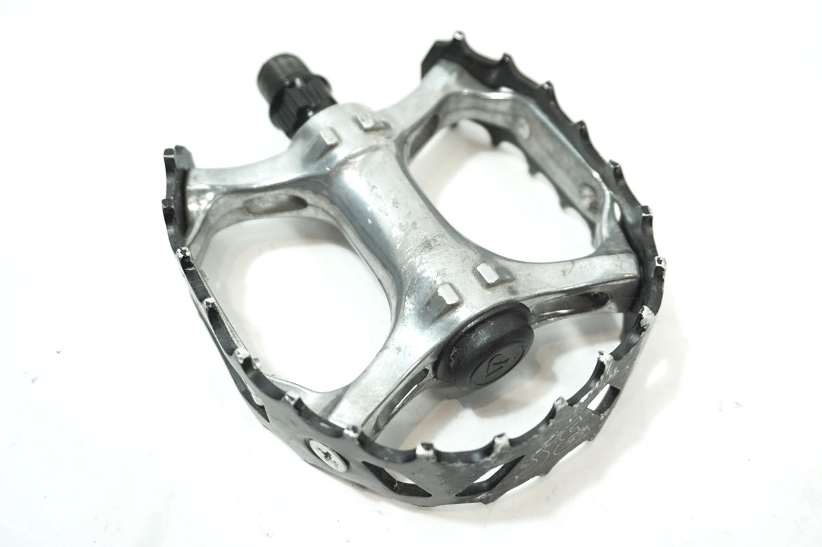 SE 「エスイー」 BIKES SE BEAR TRAP PEDALS ペダル / バイチャリ世田谷店