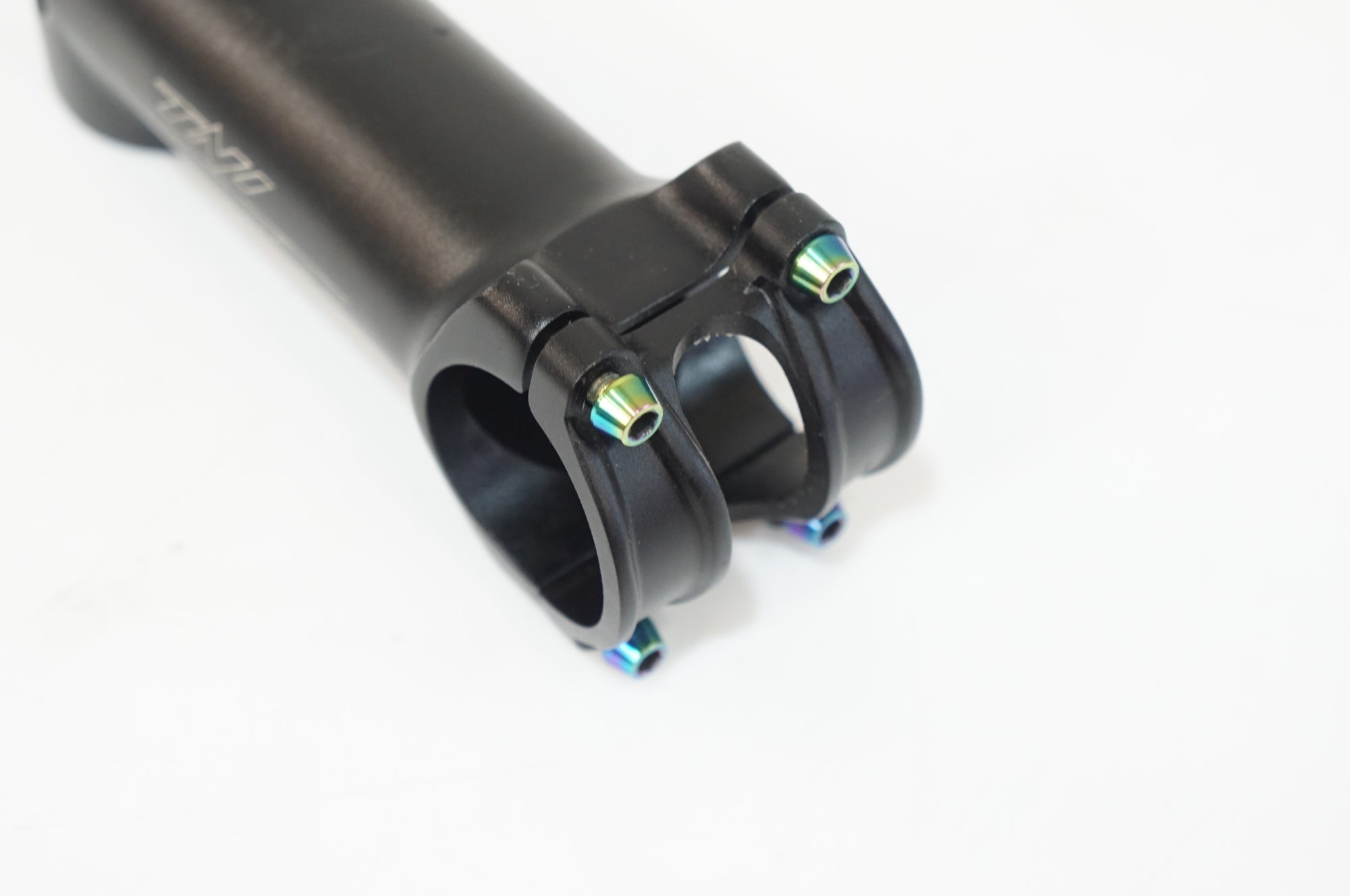 TNI 「ティーエヌアイ」  HELIUM6 φ31.8 100mm ステム / 大宮店