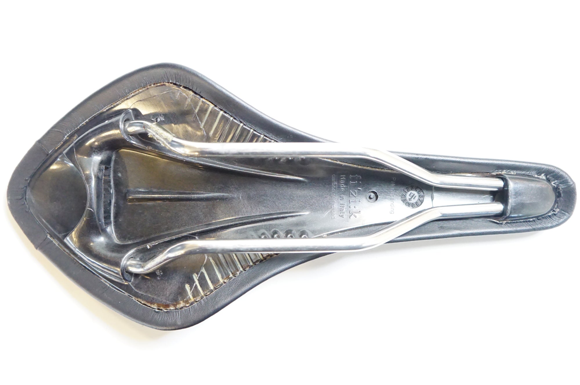 FIZIK 「フィジーク」 ARIONE KIUM サドル / 熊谷本店 ｜ バイチャリ