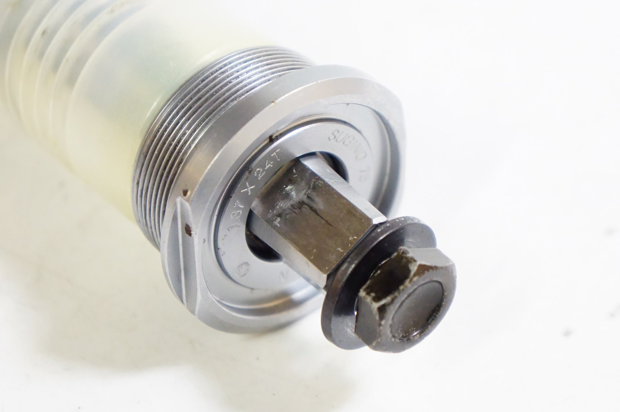 SUGINO 「スギノ」 75 NJS ボトムブラケット / 熊谷本店