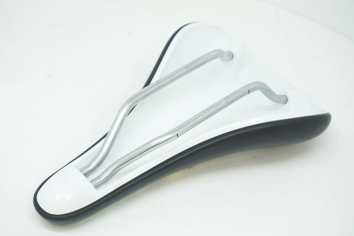 FABRIC 「ファブリック」 サドル / 大阪美原北インター店