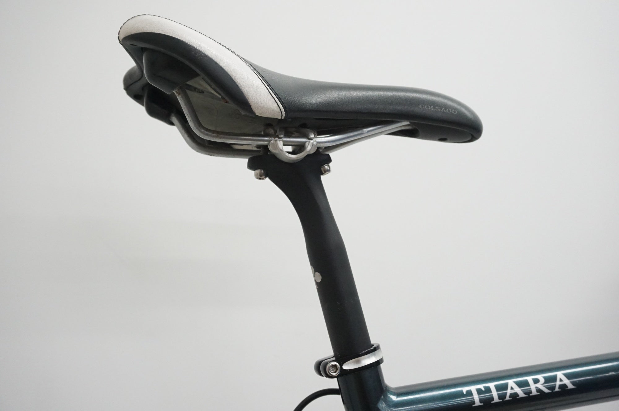 COLNAGO 「コルナゴ」 TIARA 2007年モデル フラットバーロードバイク / 福岡店
