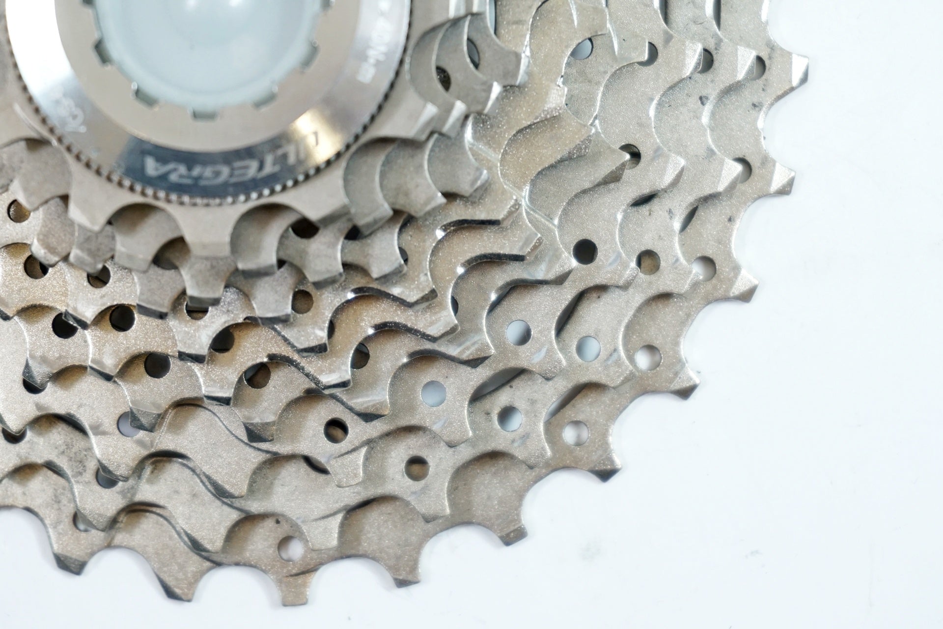 SHIMANO 「シマノ」 ULTEGRA CS-6700 12-30T スプロケット / 有明