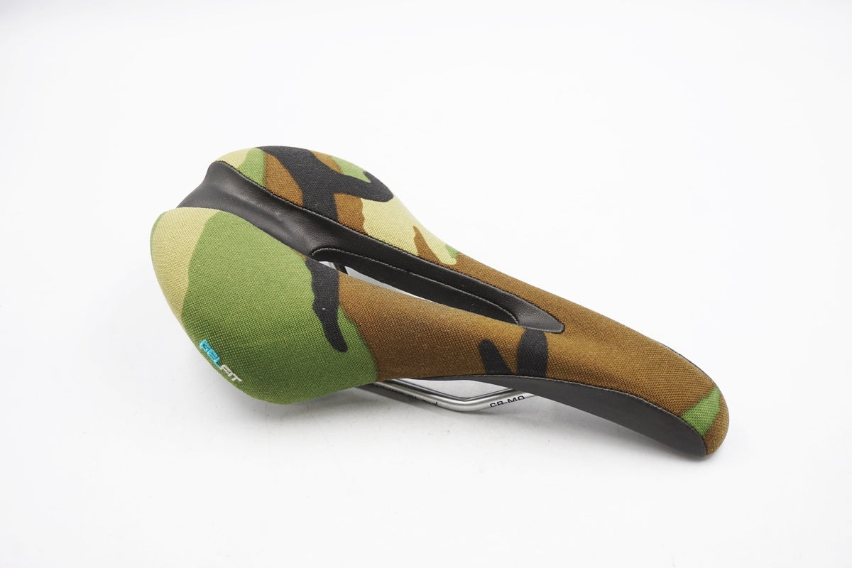 VELO 「ベロ」 GEL FIT サドル / 奈良店