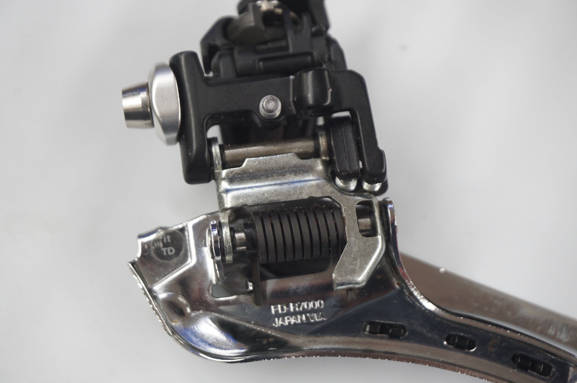 Shimano 105 フロントディレイラー SHIMANO 「シマノ」 105 FD-R7000 フロントディレイラー / 福岡店