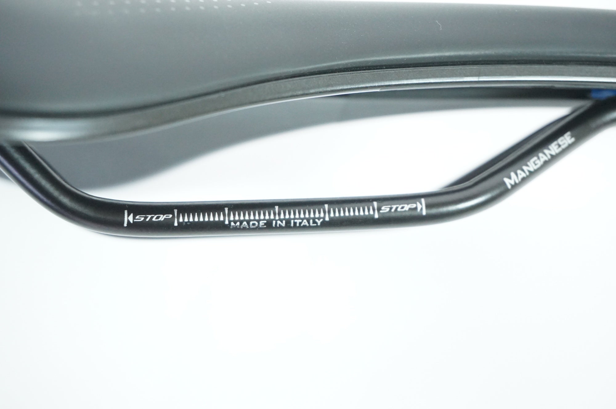 SELLE ITALIA 「セライタリア」 NOVUS BOOST EVO SUPERFLOW サドル / 宇都宮店