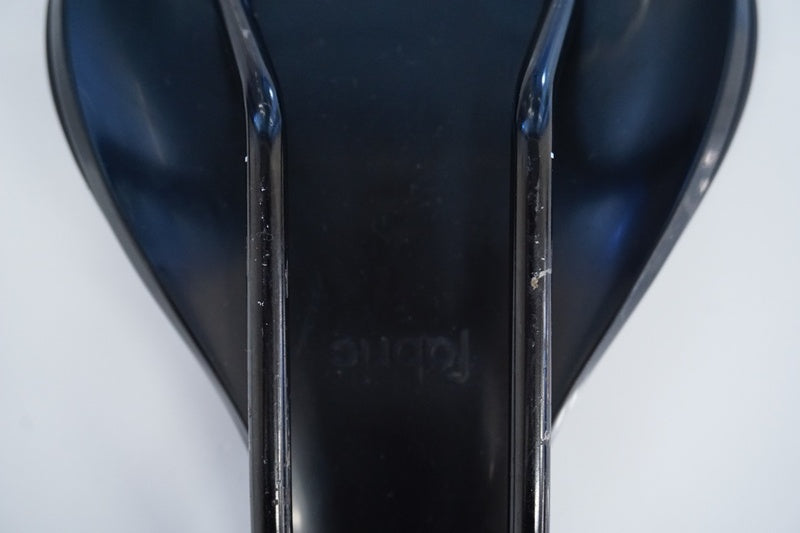 FABRIC 「ファブリック」 SCOOP RADIUS SPORT サドル / 浜松店