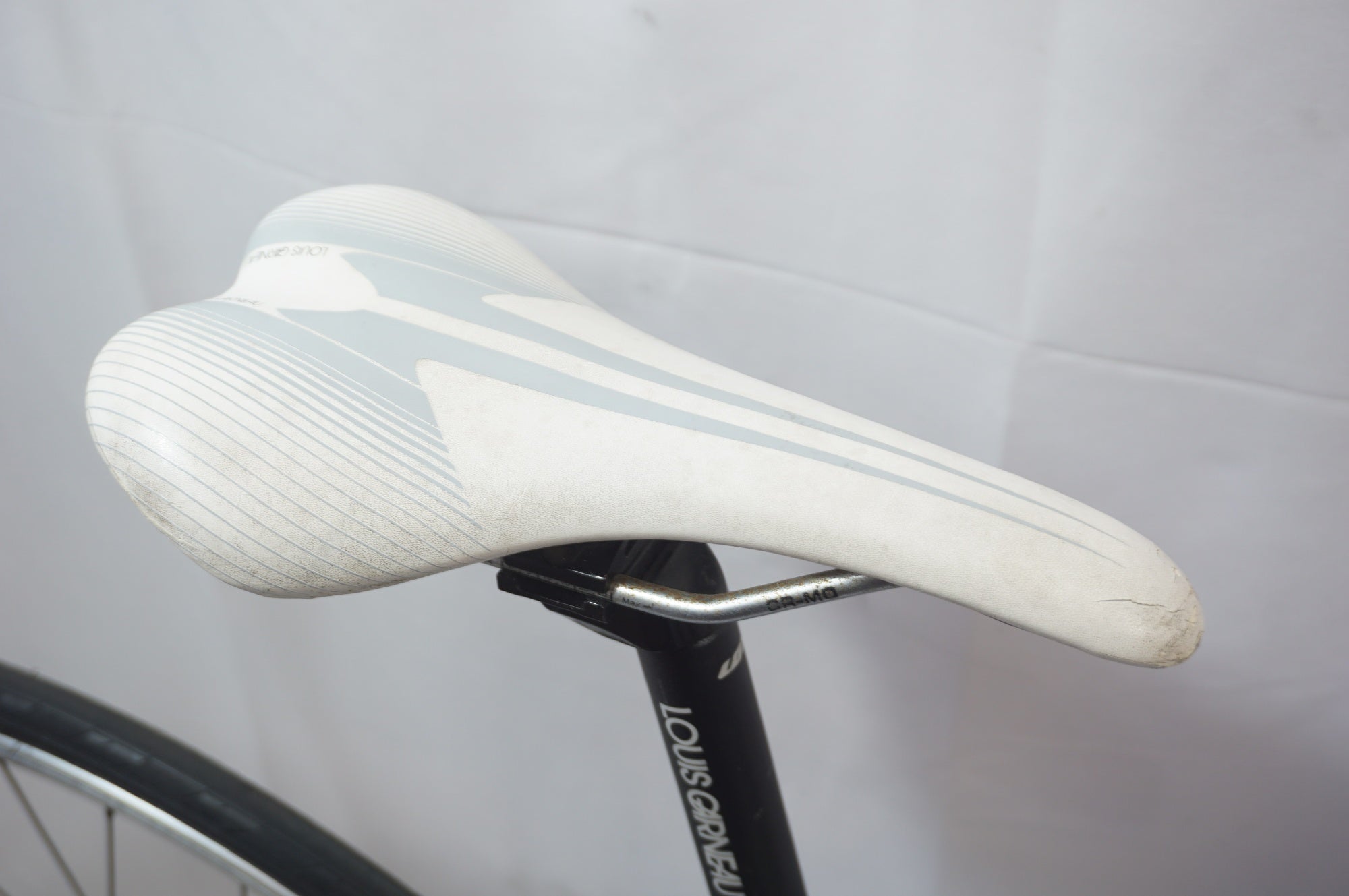 ジャンク LOUIS GARNEAU 「ルイガノ」 LGS-CEN 2015年モデル ロード