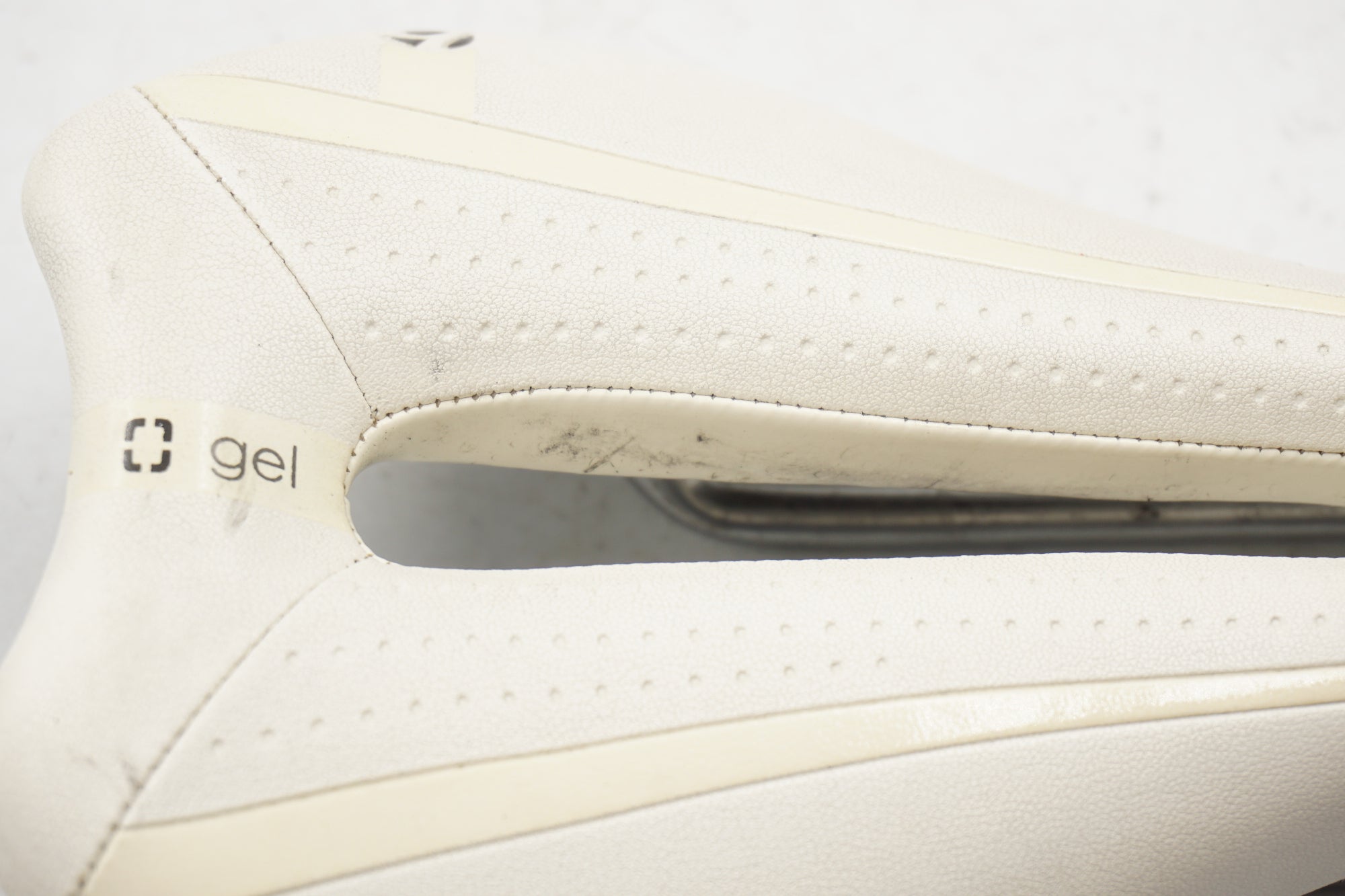 BONTRAGER 「ボントレガー」 PARADIGM RACE サドル / 奈良店